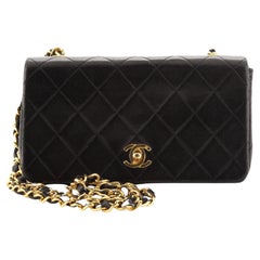 Chanel Modell: Vintage Full Flap Tasche aus gestepptem Lammfell Mini