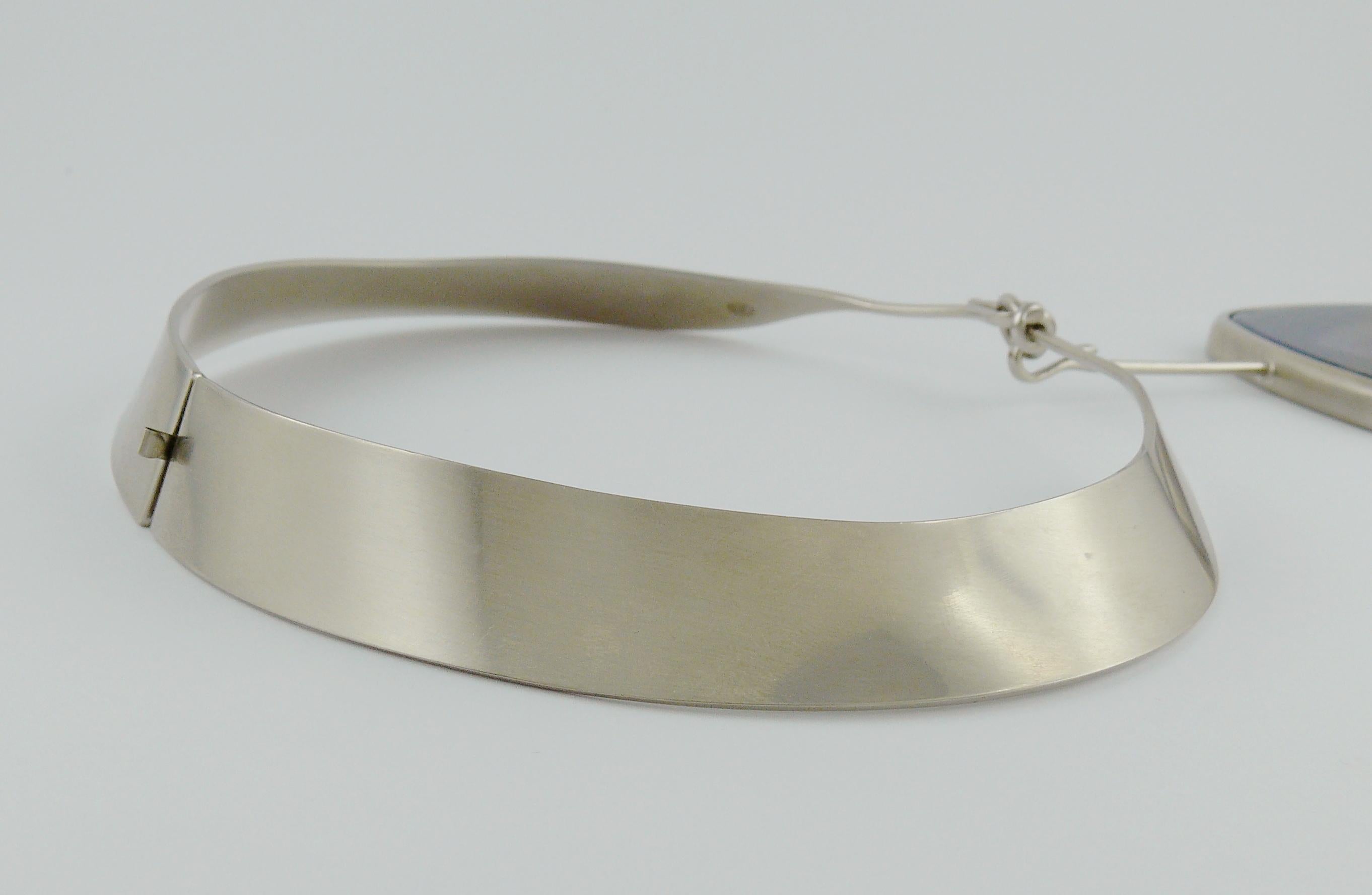 Collar gargantilla modernista Chanel con colgante de ágata en venta 4