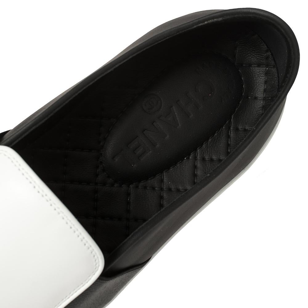 Chanel Monochrome Leather Slip On Sneakers Size 42 1