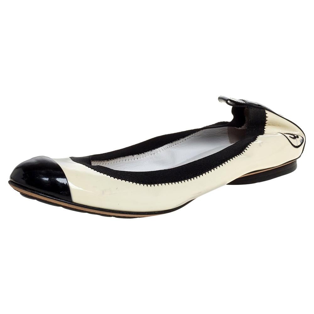 CHANEL, Shoes, Chanel Ballet Flats Brown Metallic Patent Cap Toe 395 9  G289