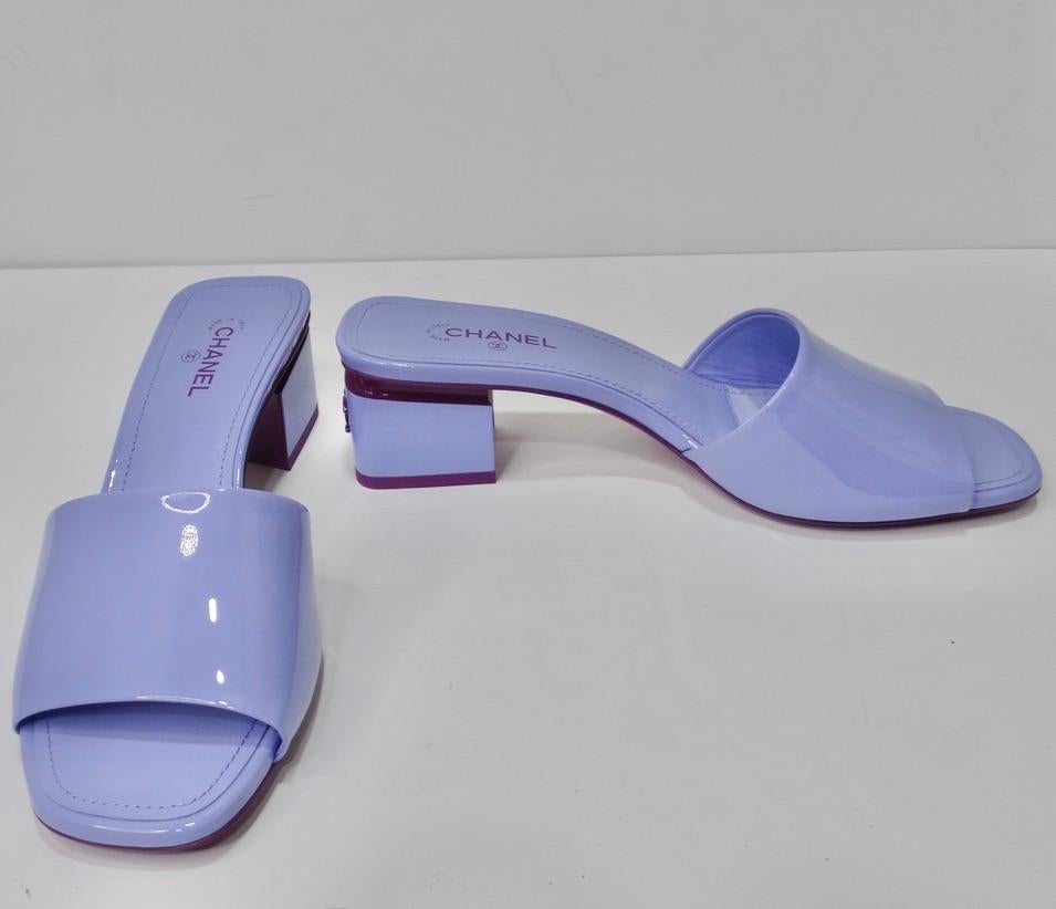 Chanel Mules Brand New in Periwinkle  In Excellent Condition In Scottsdale, AZ