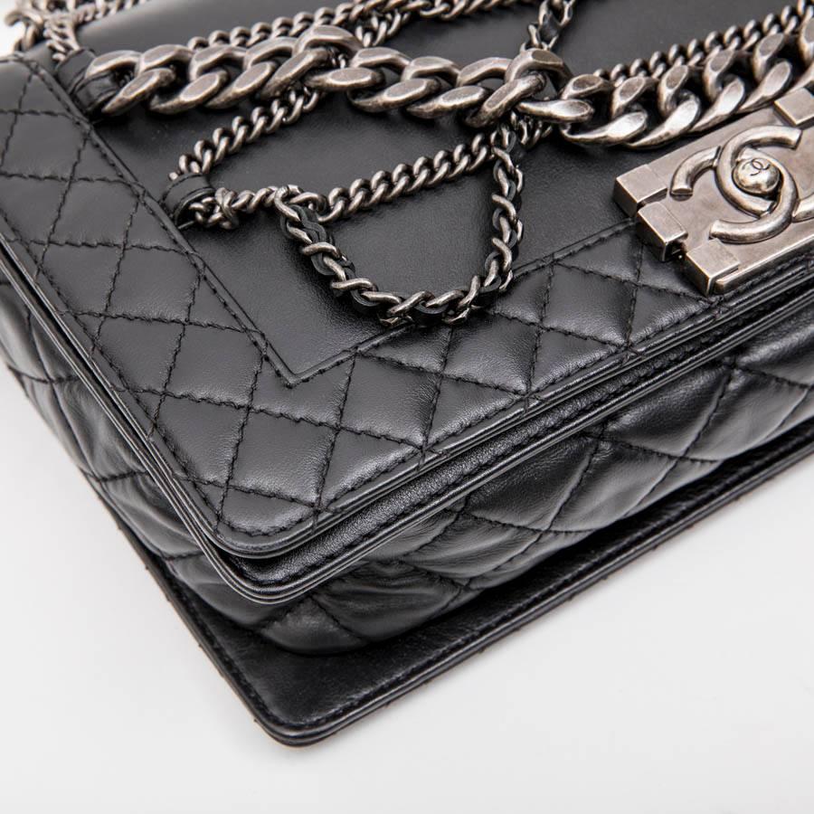 CHANEL 'Multi Chains' Boy Bag in Black Smooth Lambskin In Excellent Condition In Paris, FR