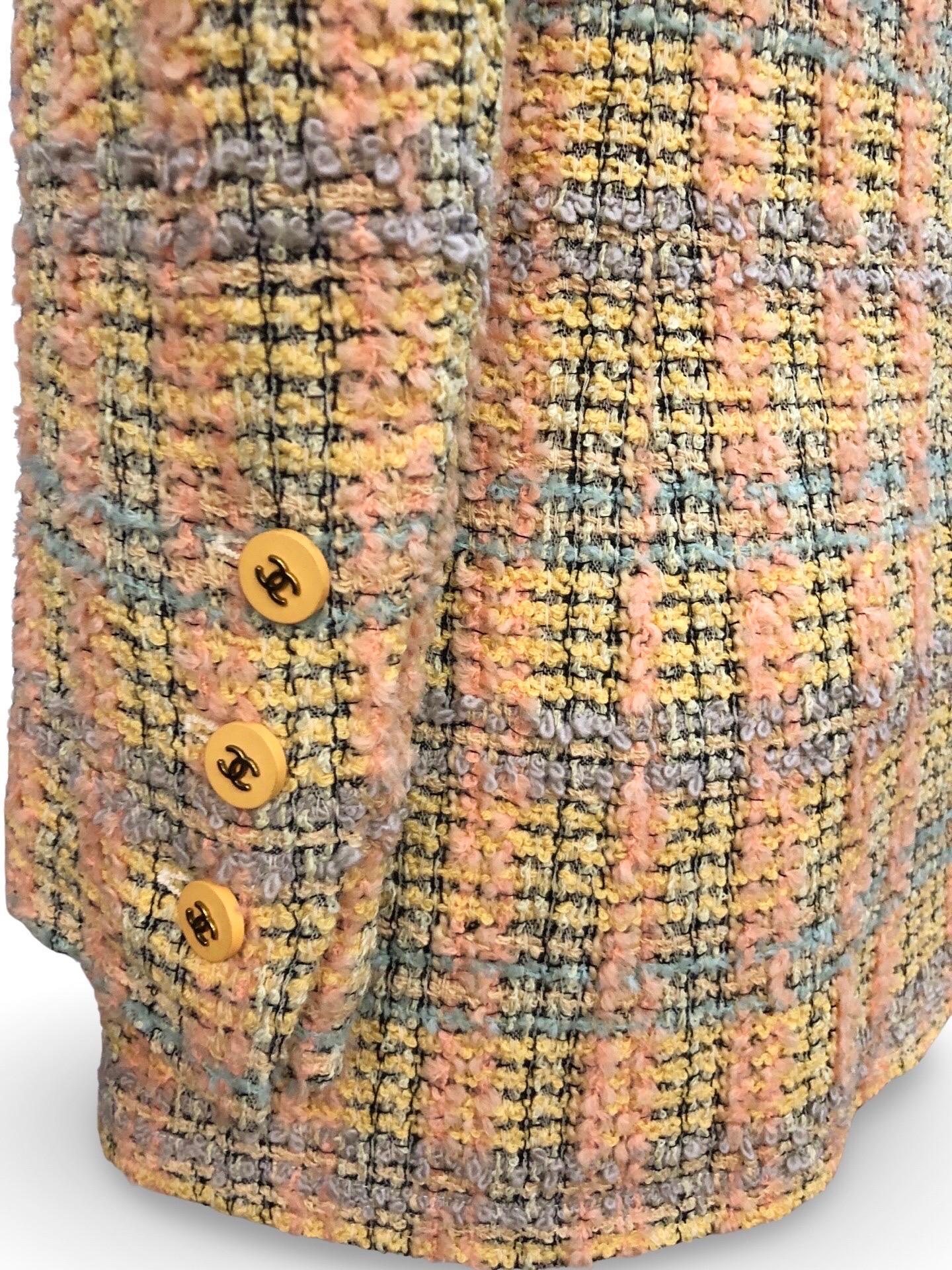 Chanel multi-coloured tweed jacket In Good Condition For Sale In Sheung Wan, HK