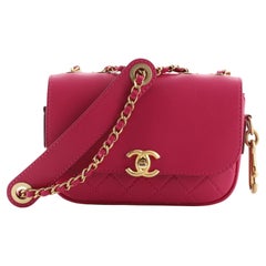 Sac à rabat multi-pochettes Chanel avec porte-monnaie en cuir de veau matelassé