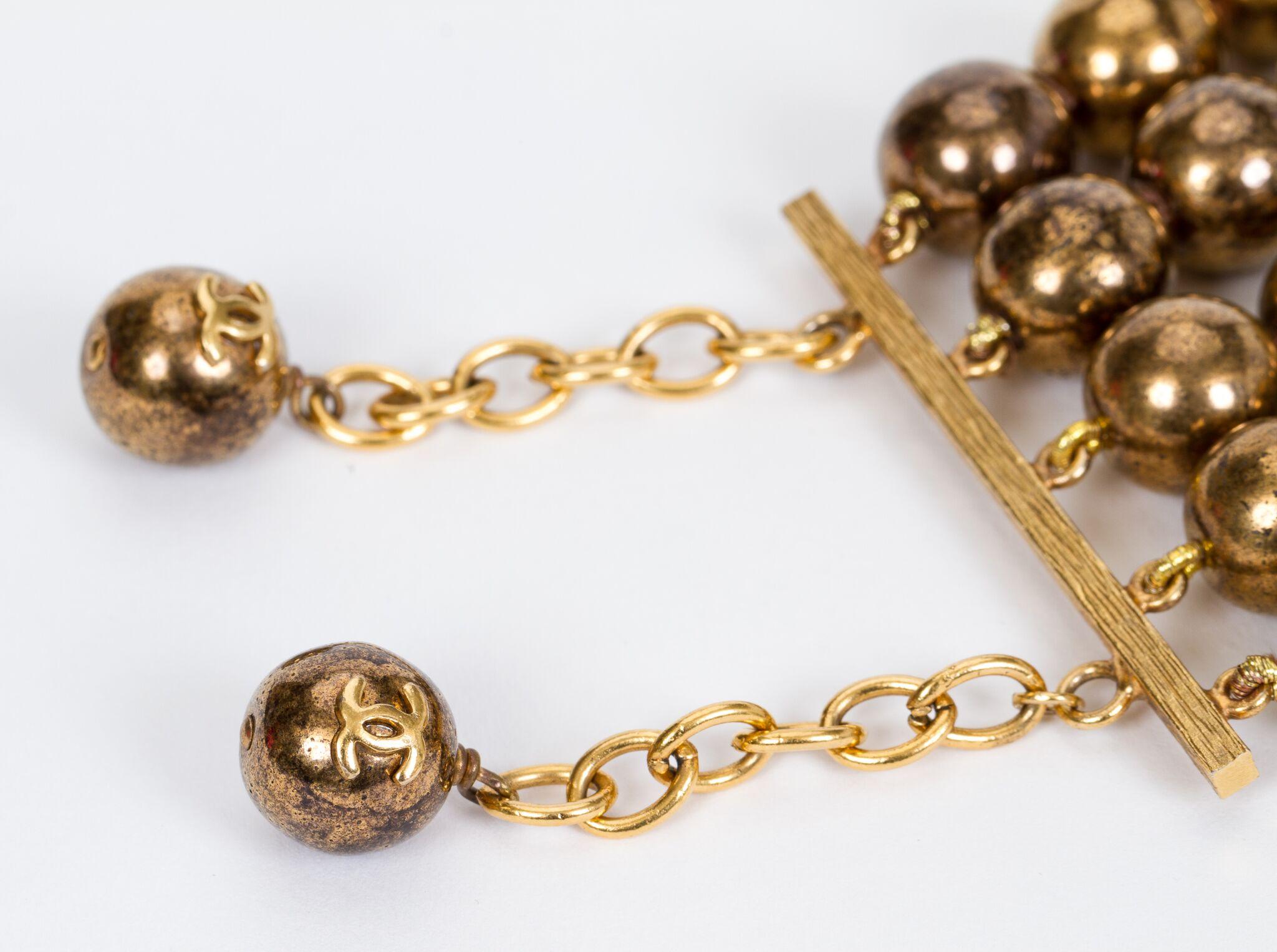 Pulsera Chanel de bronce de varias vueltas en Excelente estado para la venta en West Hollywood, CA