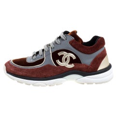 Chanel Multiclor Suede Leather And Velvet CC Low-Top Sneakers Taille 36