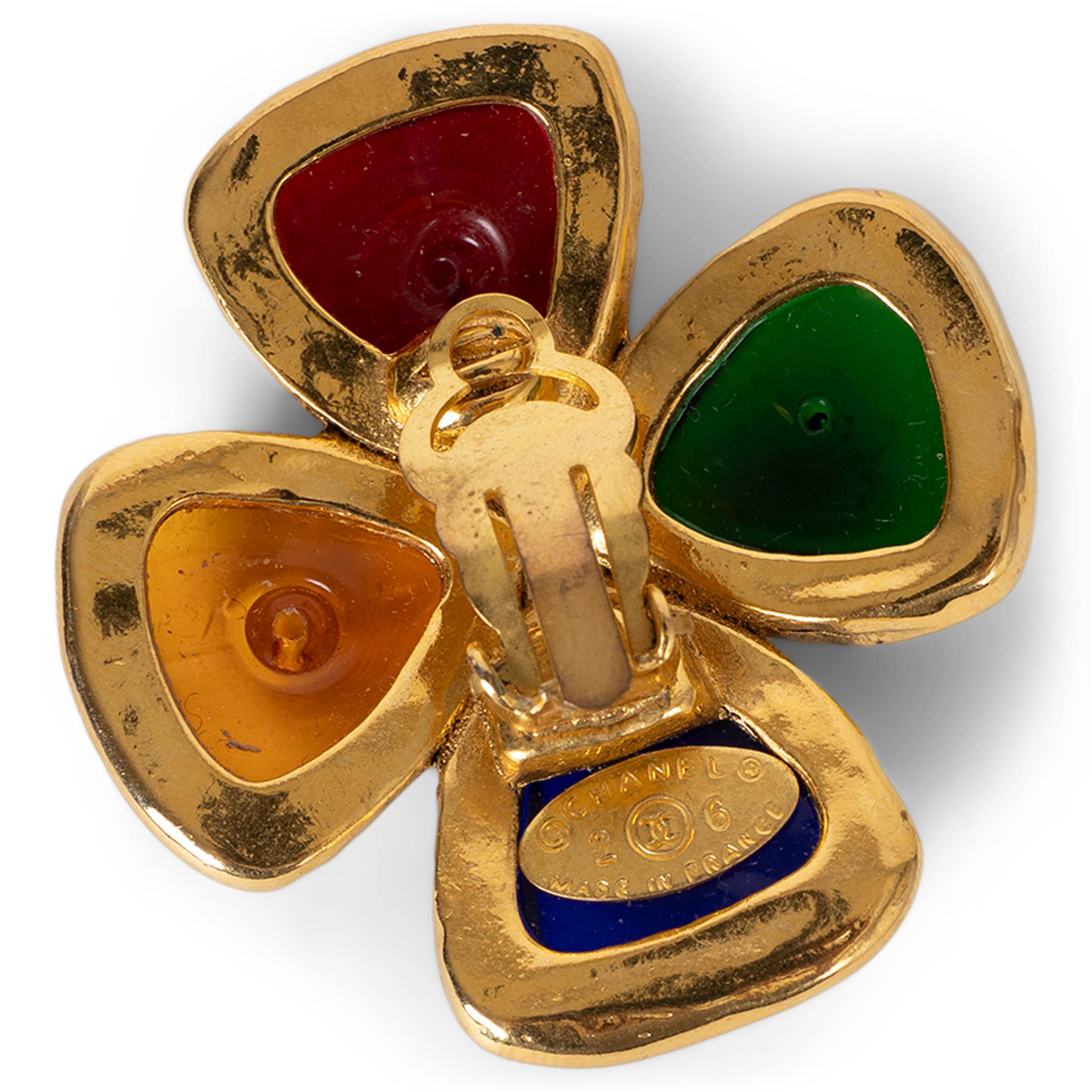 CHANEL multicolor 91A GRIPOIX GLASS CLOVER Clip Earrings Pour femmes en vente