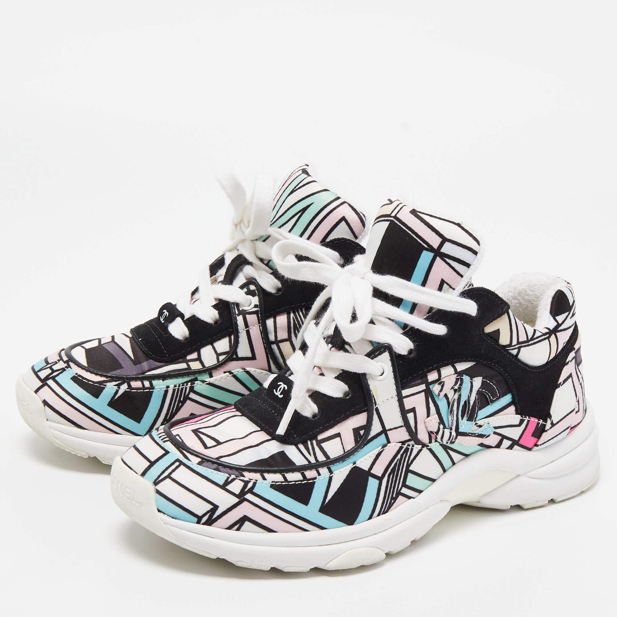 Chanel Multicolor Abstract Print Satin and Suede CC Logo Trainer Low Top Sneaker In Good Condition In Dubai, Al Qouz 2