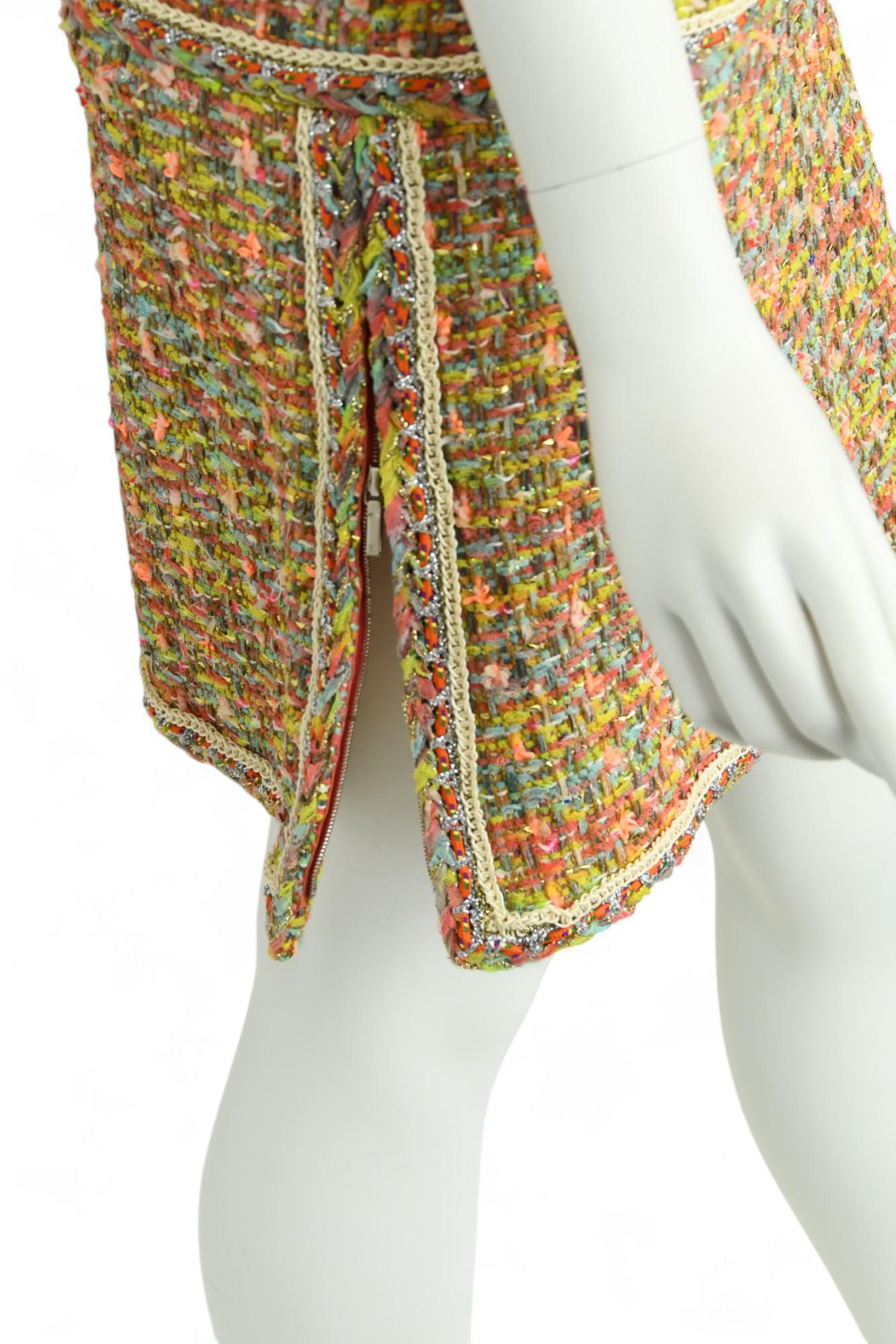 Chanel Vestido Bouclé Multicolor Sin Mangas  Talla 4 US en venta 2