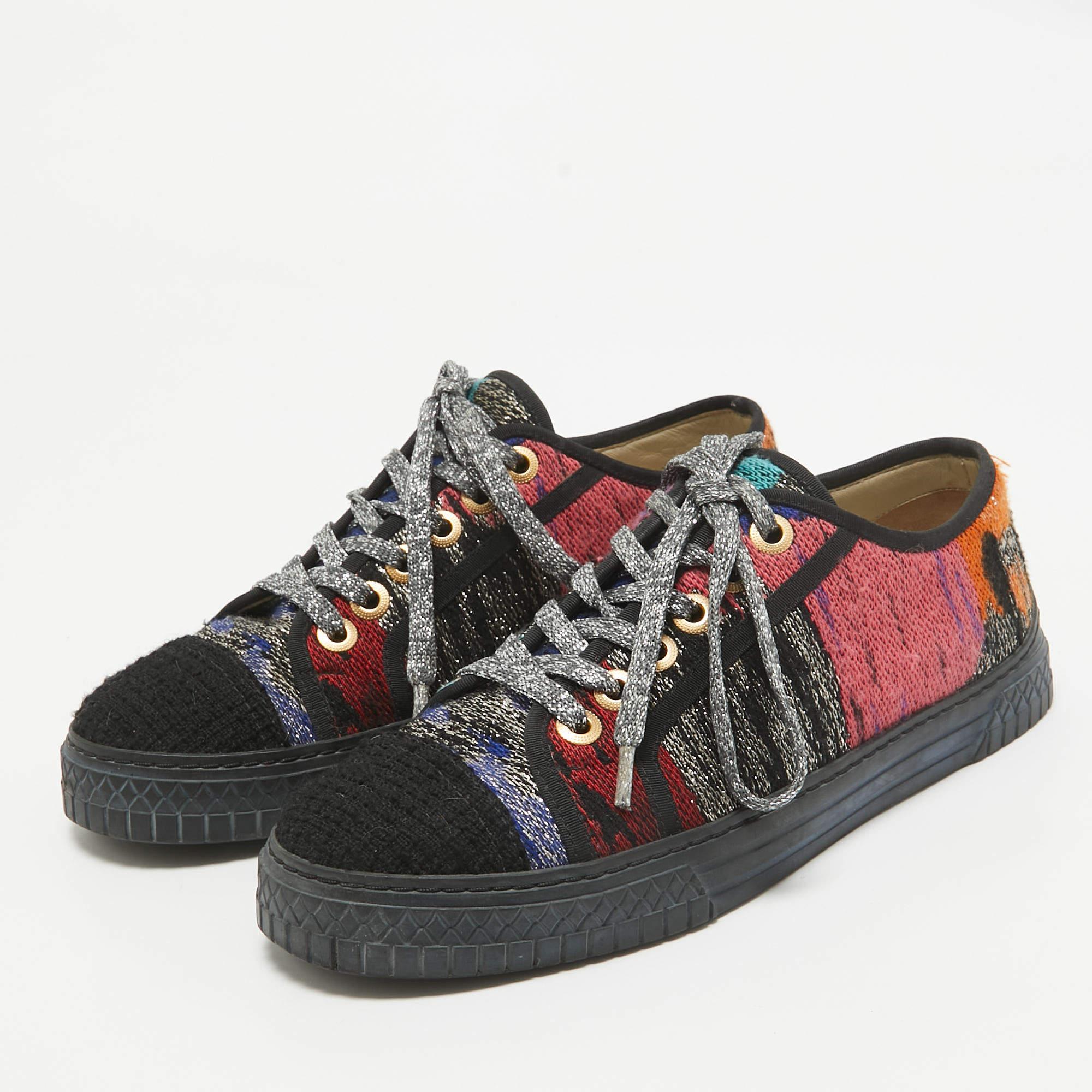 Coming in a classic silhouette these designer sneakers are a seamless combination of luxury comfort and style. These sneakers are finished with signature details and comfortable insoles.