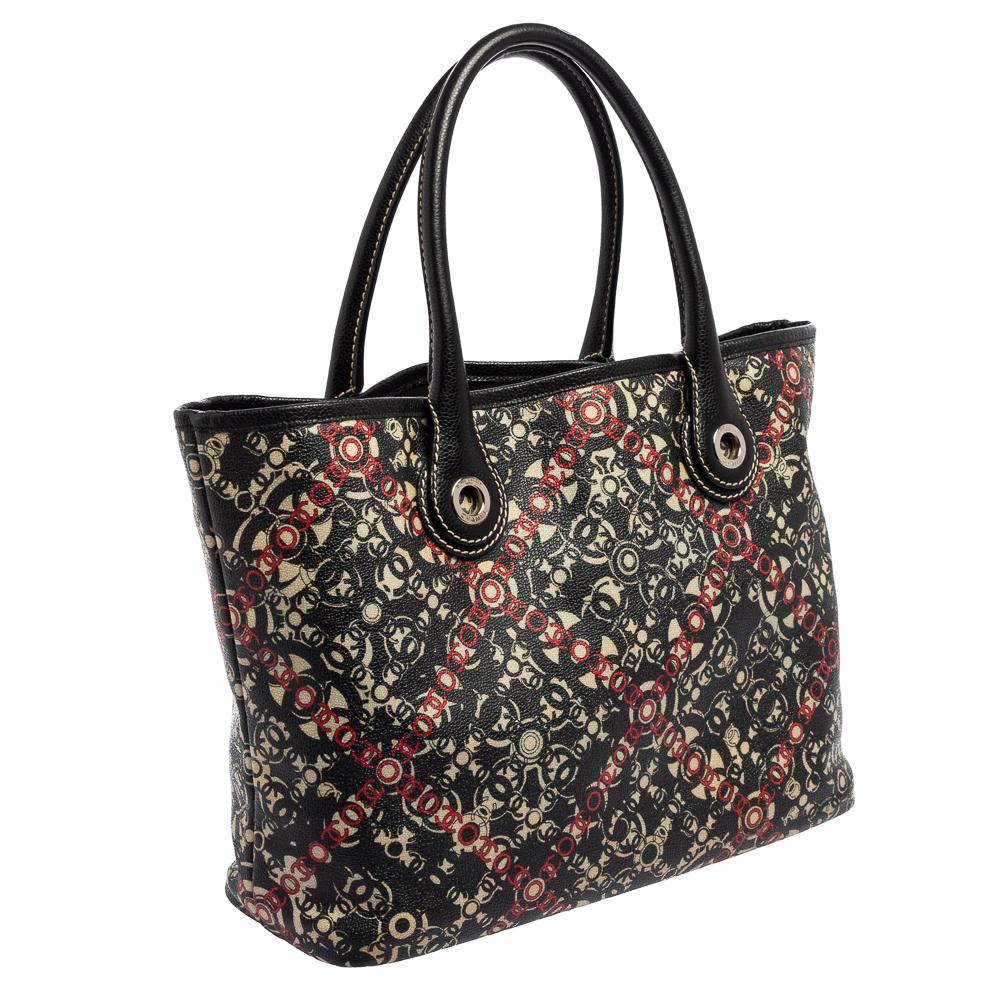 Chanel Multicolor CC Coco Printed Coated Canvas Tote In Good Condition In Dubai, Al Qouz 2