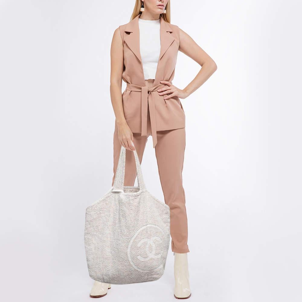Chanel Multicolor Cotton Fabric CC Terrycloth Beach Bag and Towel Set In Good Condition In Dubai, Al Qouz 2