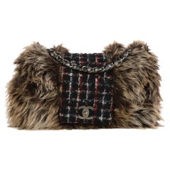 Chanel Multicolor Faux Fur Tweed XL Maxi Jumbo Classic Flap Borsa a tracolla