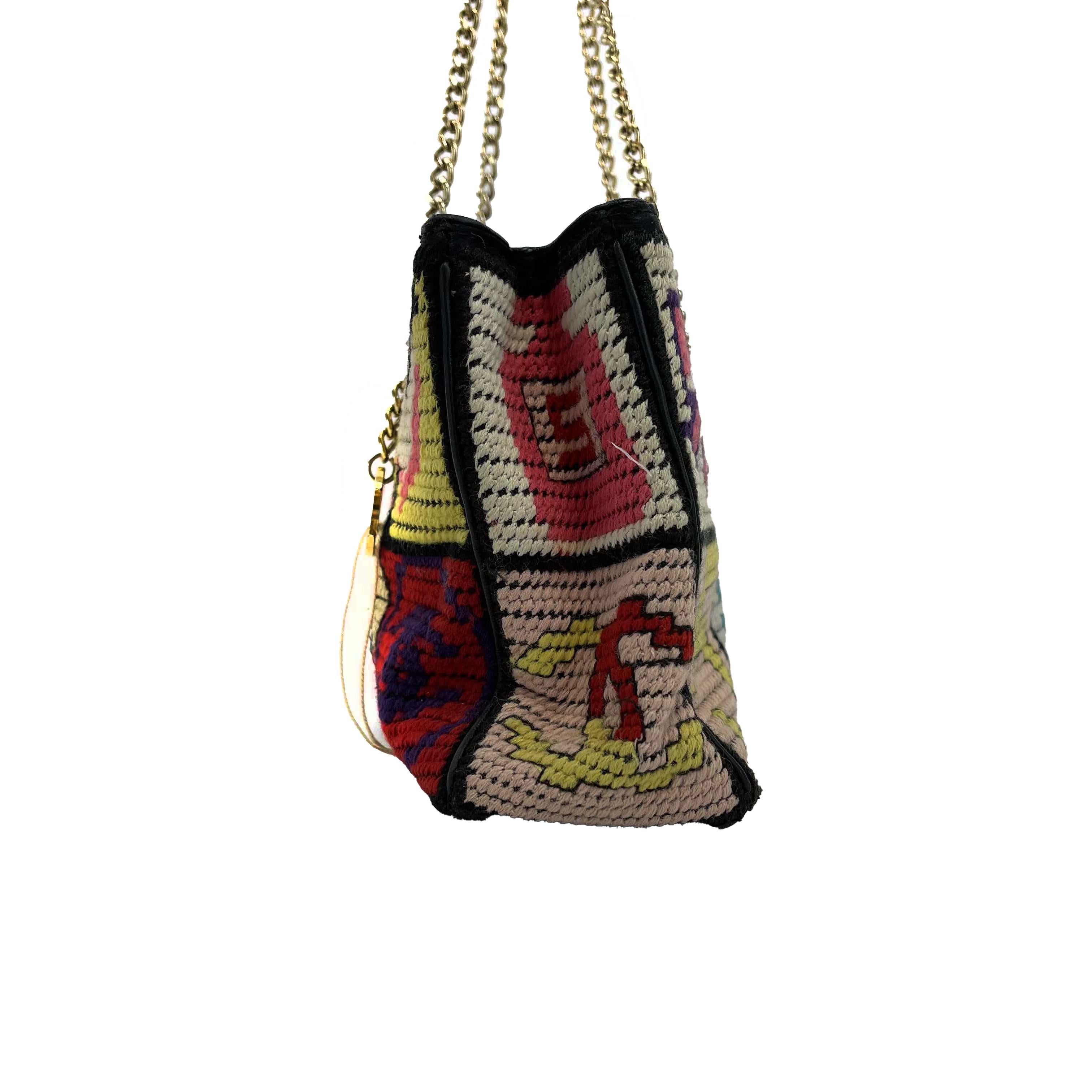 CHANEL - Multicolor Knit Needlepoint Patchwork CC Shoulder Bag For Sale 11