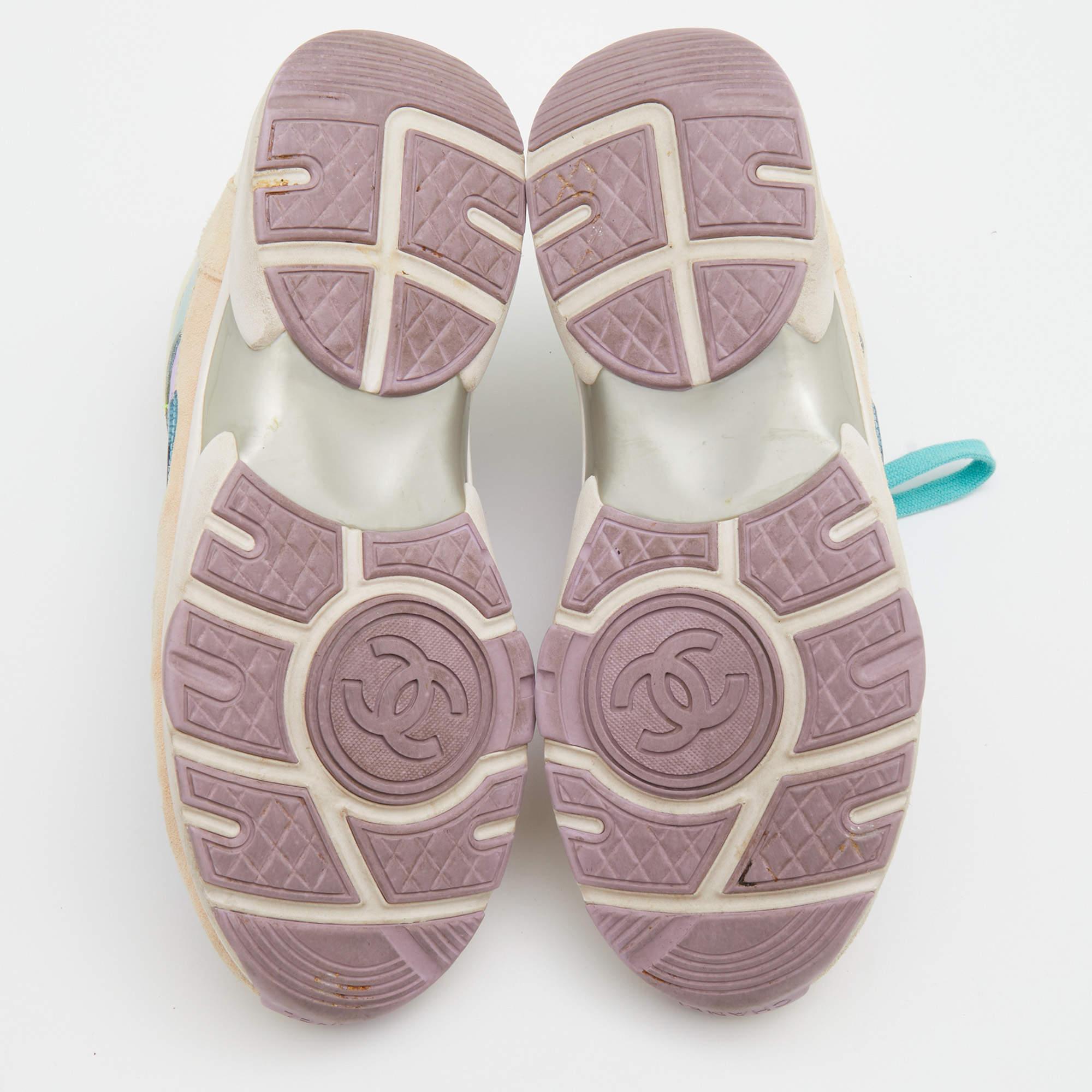 Baskets basses Chanel en cuir et tissu multicolore CC, Taille 36,5 2