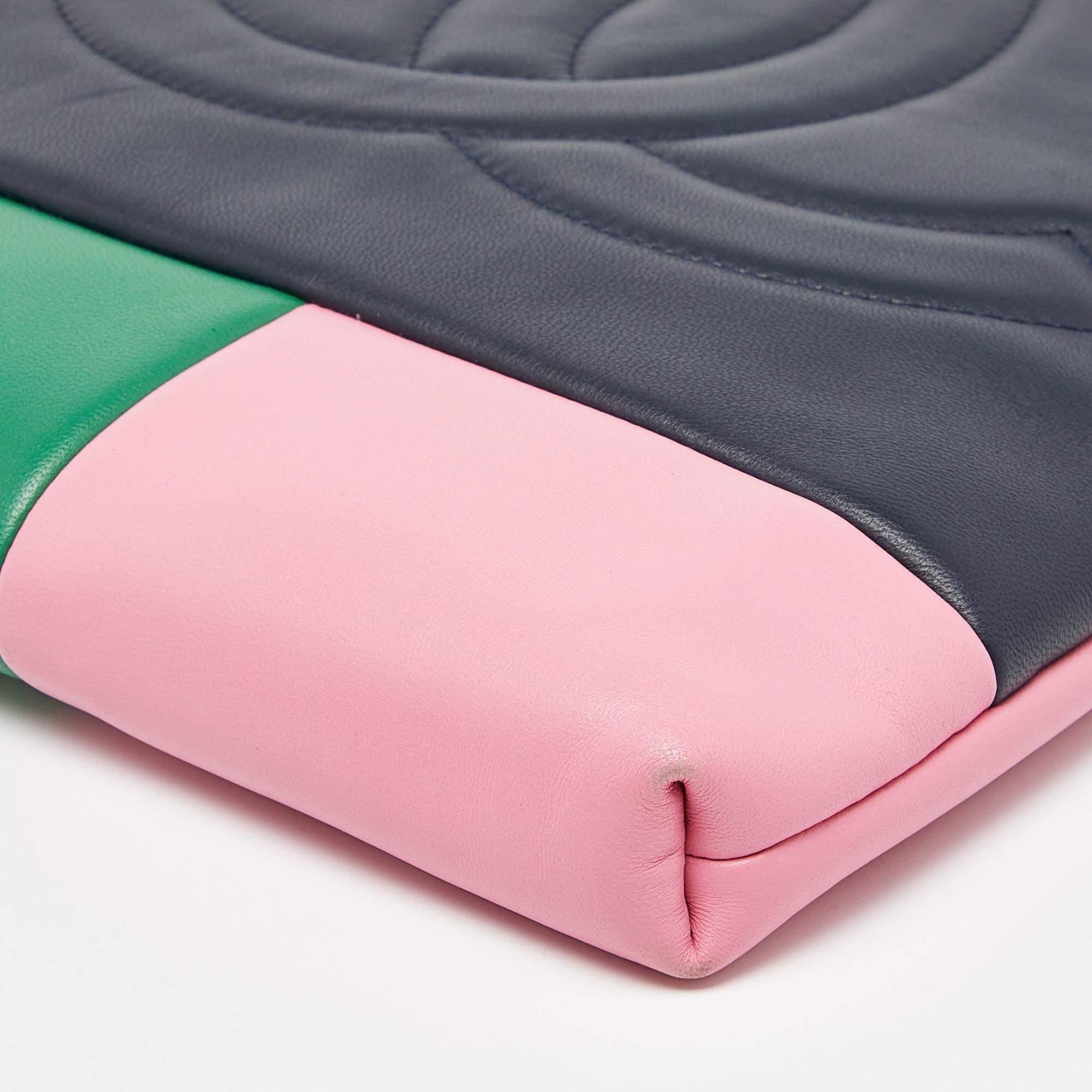 Pochette O-Case CC patchwork en cuir multicolore Chanel en vente 7