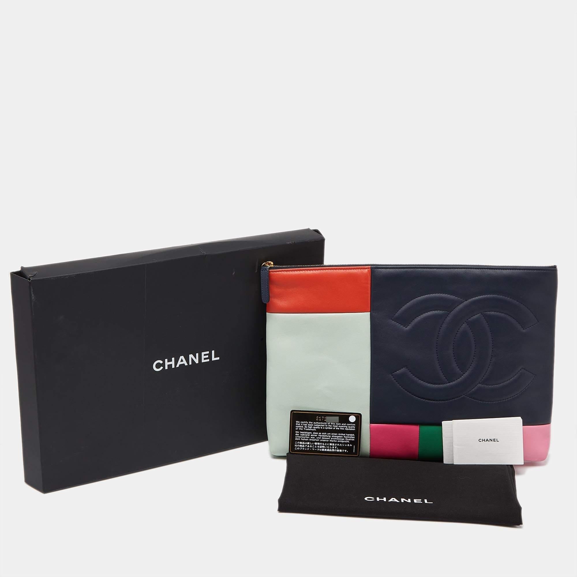 Pochette O-Case CC patchwork en cuir multicolore Chanel en vente 8