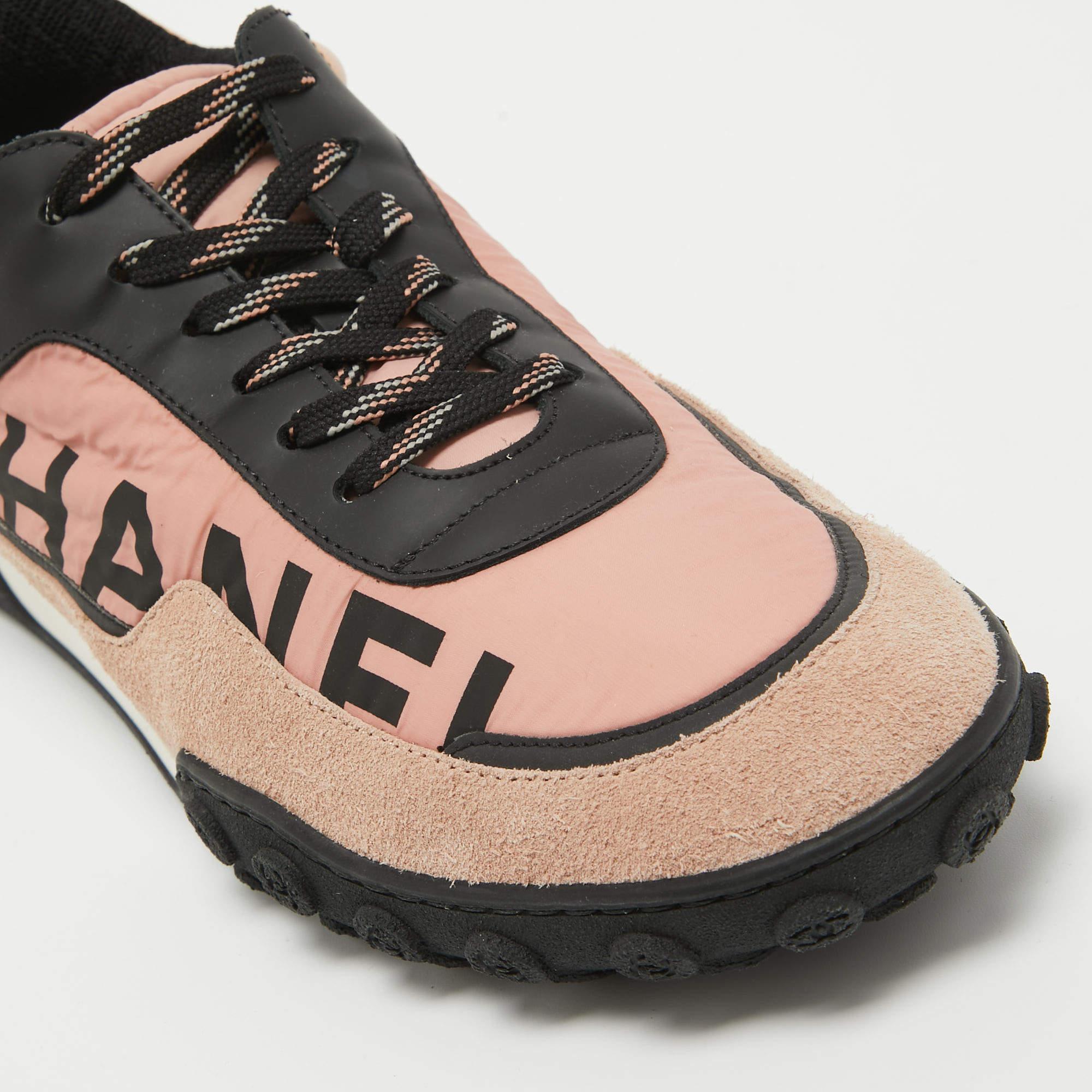 Chanel Multicolor Nylon And Suede Logo Low Top Sneakers Size 40.5 For Sale 3
