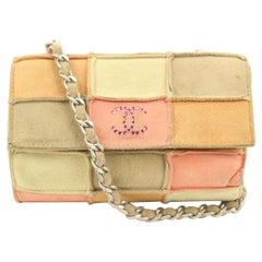 Chanel Mehrfarbige Patchwork-Tasche aus Wildleder CC mit Kristallklappe s128c40