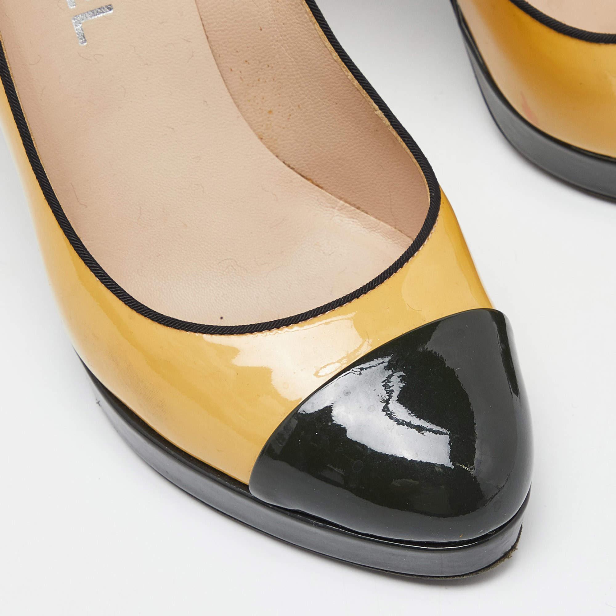 Chanel escarpins à talons en cuir verni multicolore, taille 37 en vente 2