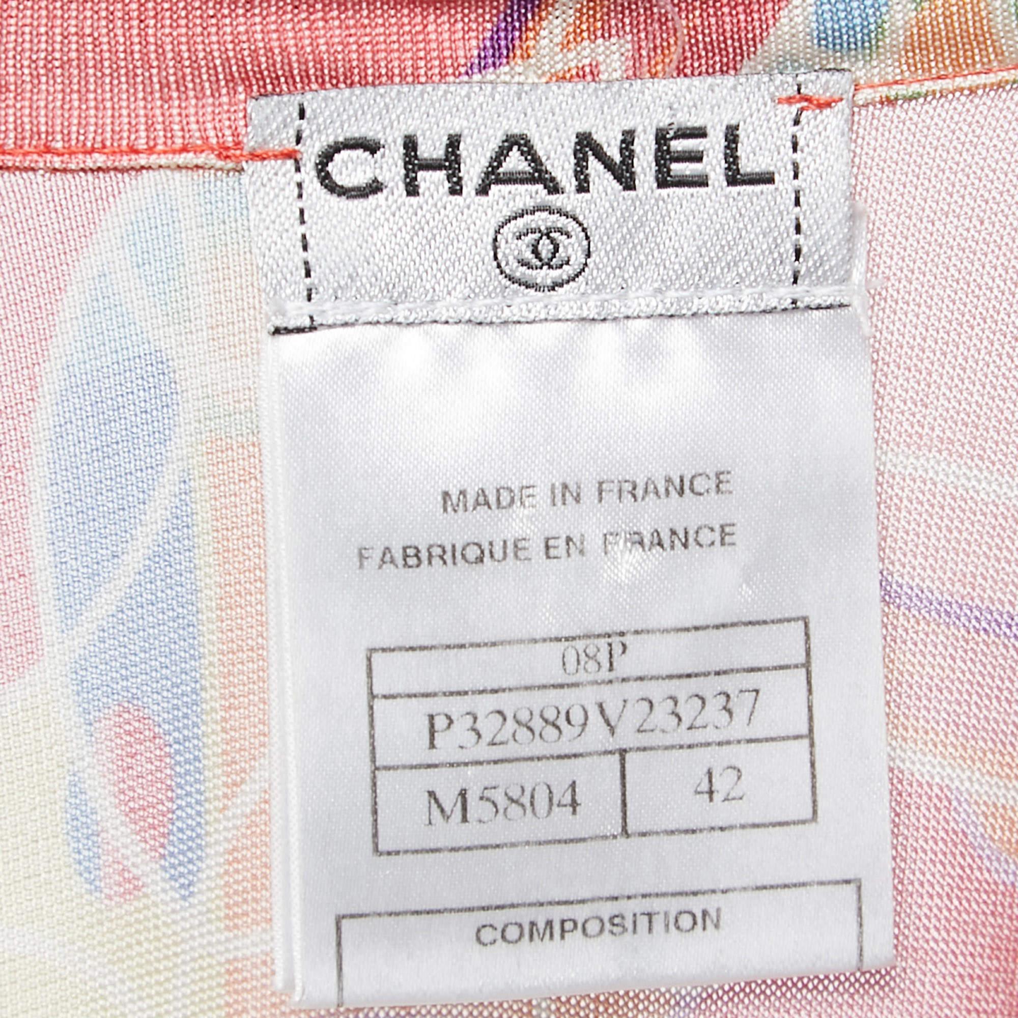 Chanel - Mini robe à manches longues en jersey imprimé multicolore L Bon état - En vente à Dubai, Al Qouz 2
