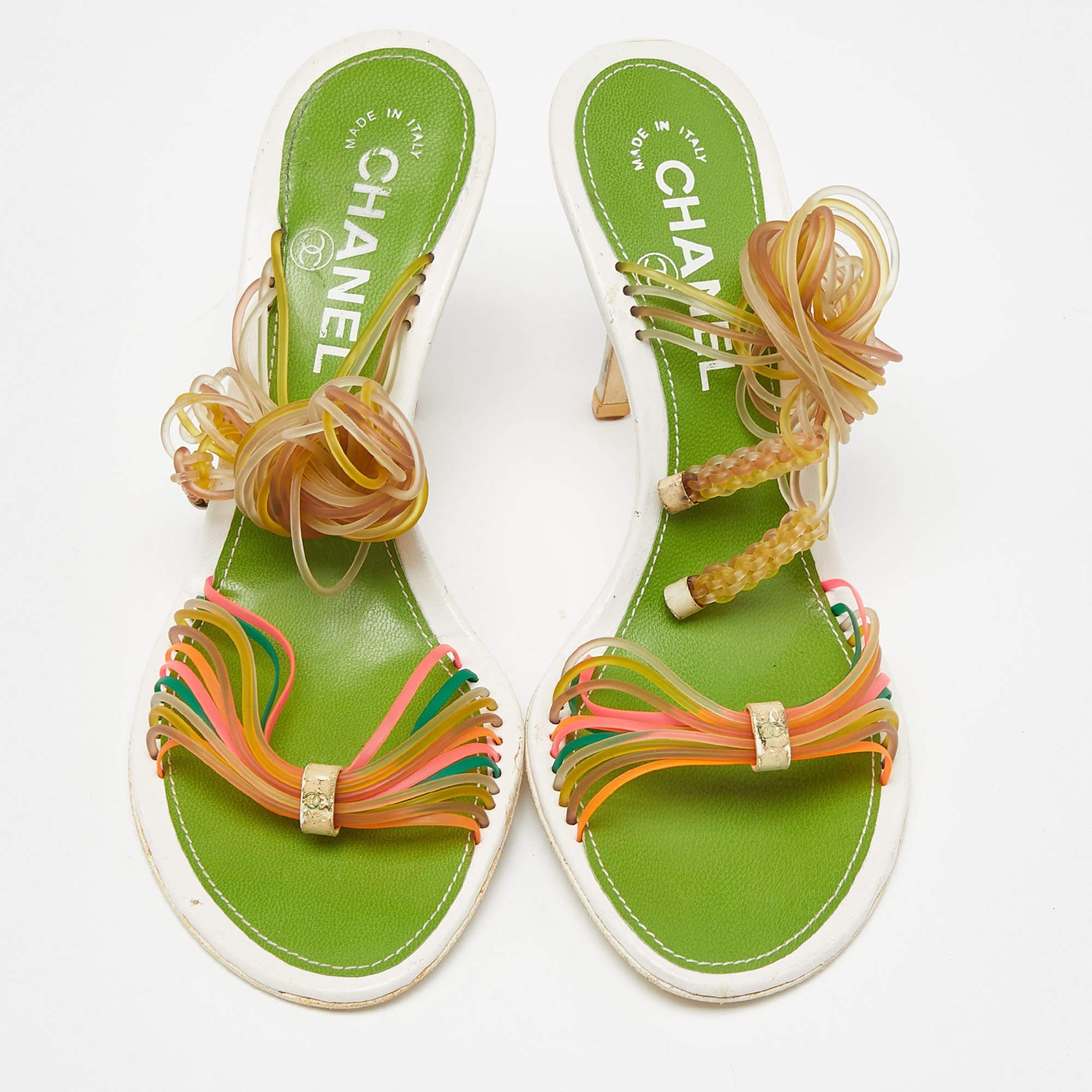 Wear these designer sandals to spruce up any outfit. They are versatile, chic, and can be easily styled. Made using quality materials, these sandals are well-built and long-lasting.

