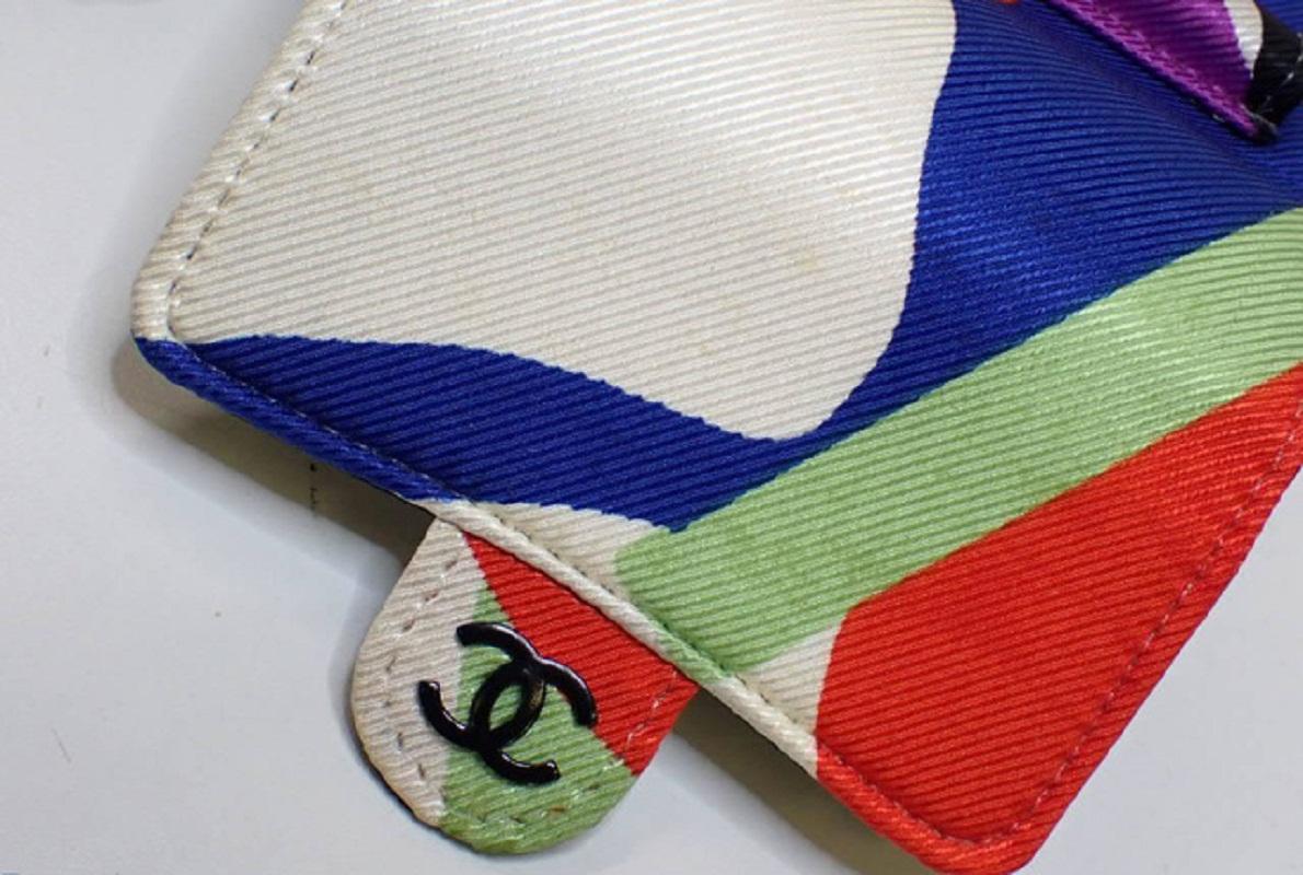 Chanel Mehrfarbige Mini- Messenger-Tasche aus Satin 2