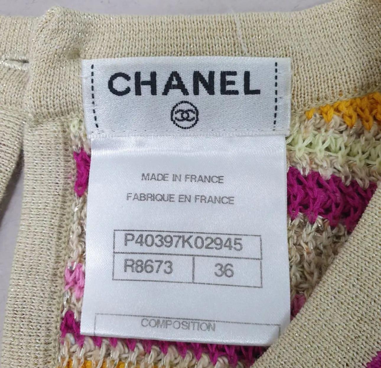 Chanel Mehrfarbig gestreiftes ärmelloses Kleid aus Baumwollstrick  im Angebot 1