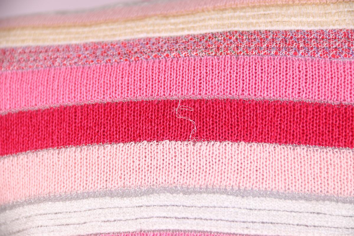 CHANEL Haut à manches courtes en tricot rayé multicolore en vente 5