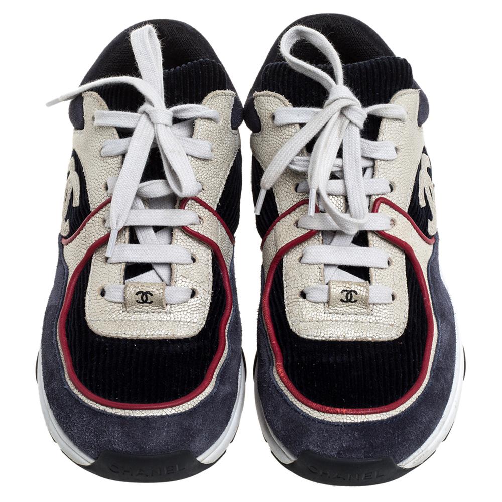 Chanel Multicolor Ante Cuero Y Tela CC Logo Zapatillas Bajas Talla 36 Gris