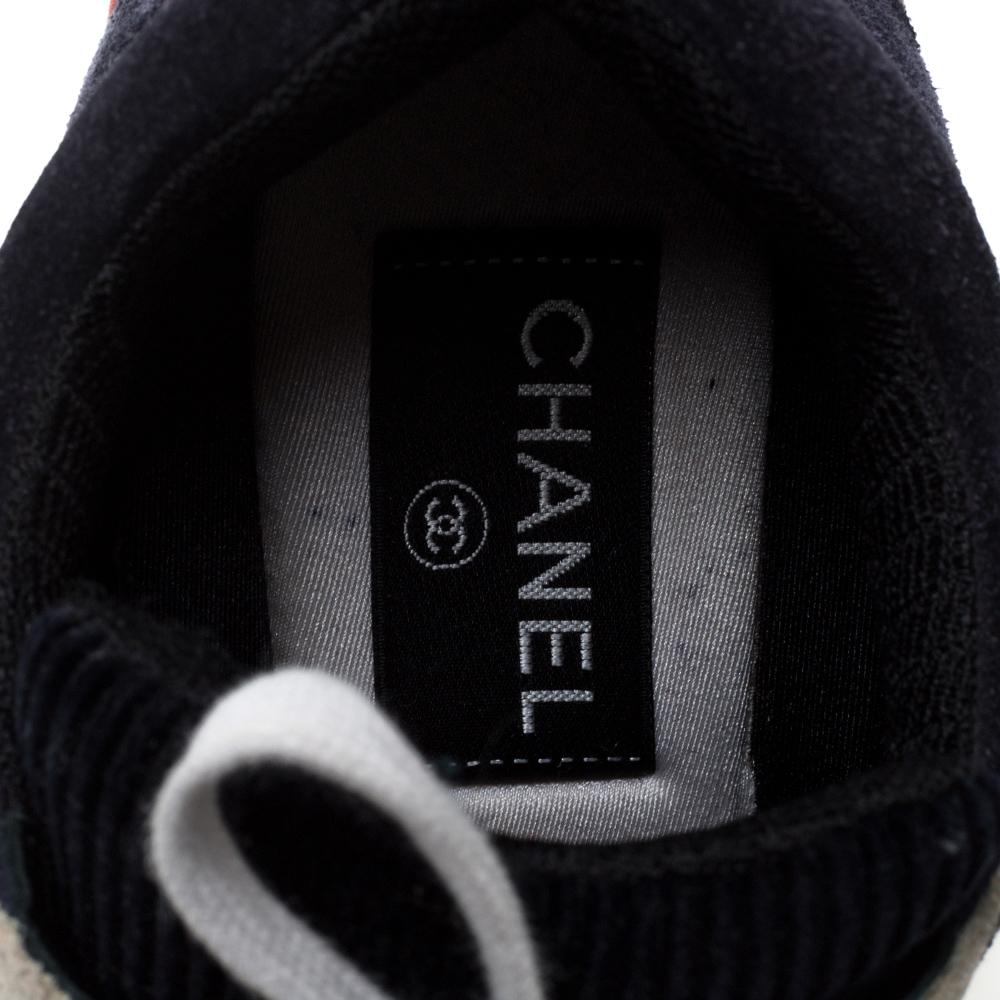 De las mujeres Chanel Multicolor Ante Cuero Y Tela CC Logo Zapatillas Bajas Talla 36