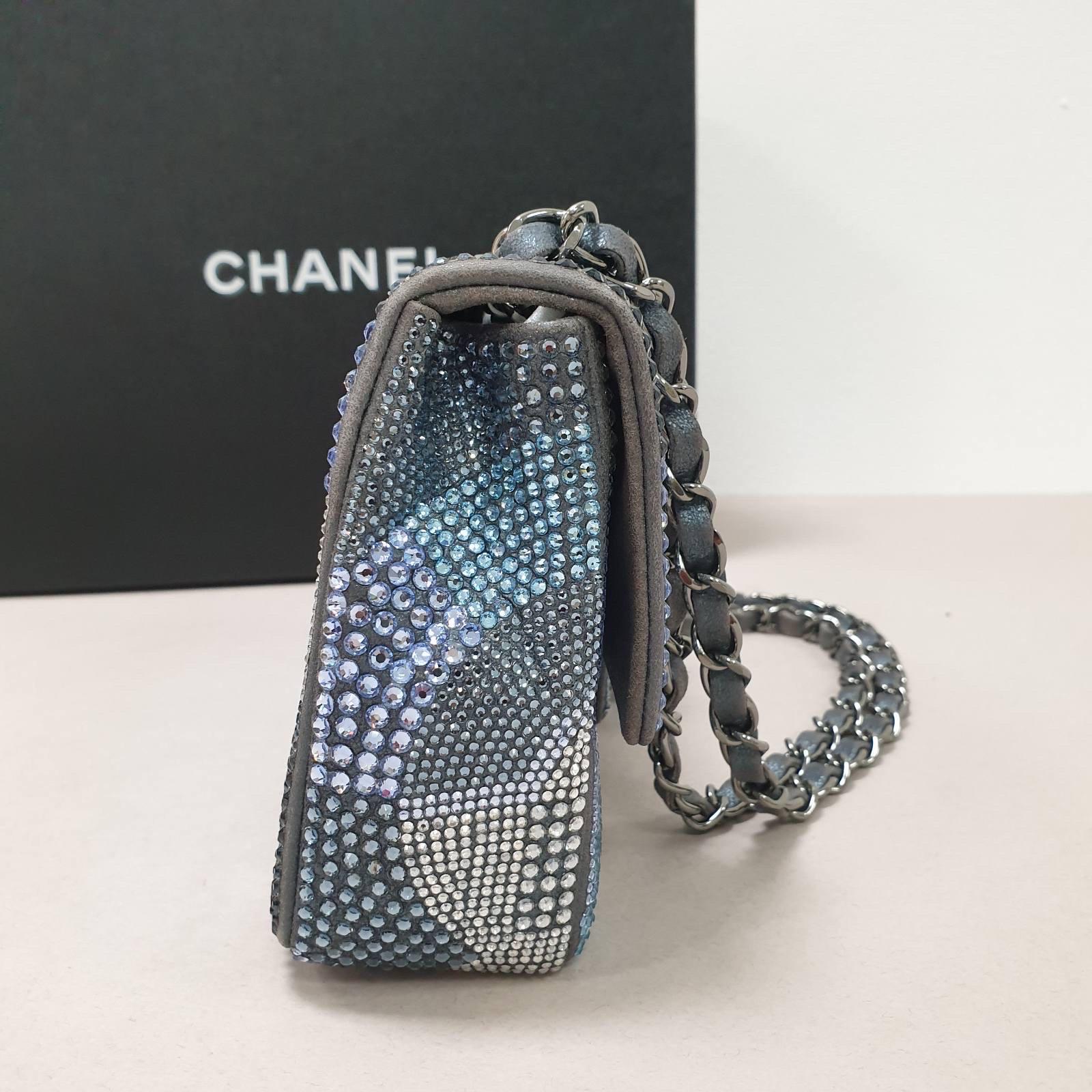Chanel Mehrfarbige Swarovski Strass-Klappentasche mit Klappe  im Angebot 1