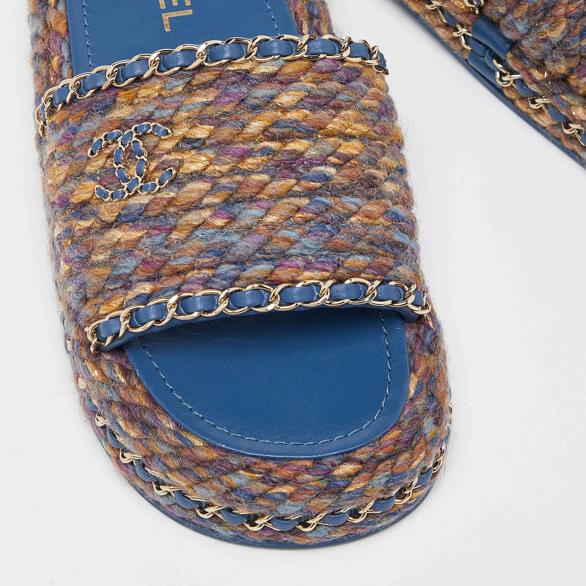 Chanel Multicolor Tweed and Leather Chain Detail Slides Sandals Size 38 For Sale 3