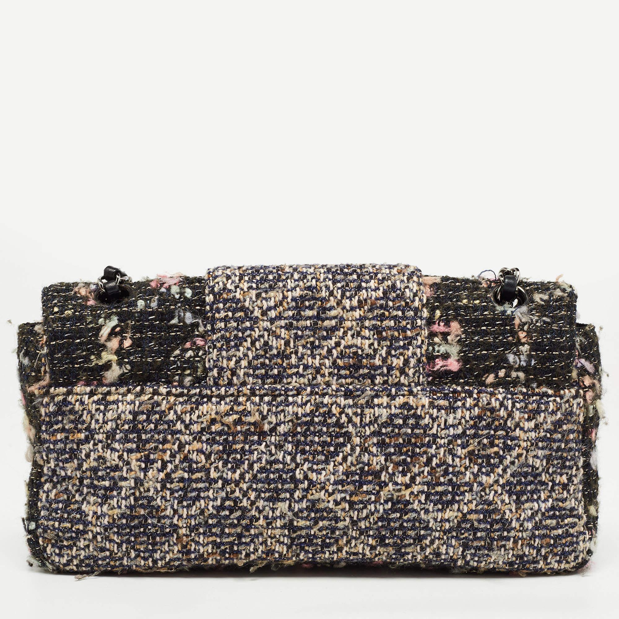 Chanel Multicolor Tweed and Leather Fantasy Tweed Flap Bag In Good Condition In Dubai, Al Qouz 2