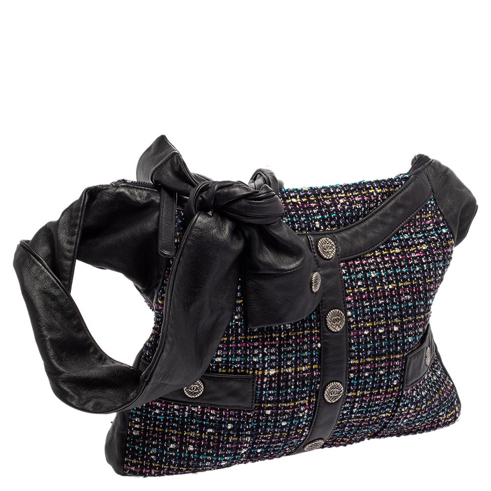 Chanel Multicolor Tweed and Leather Girl Crossbody Bag In Good Condition In Dubai, Al Qouz 2