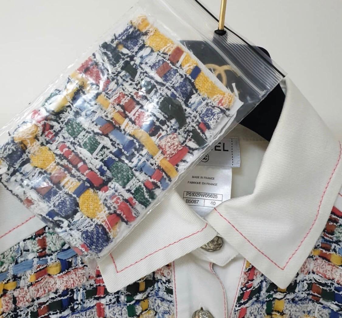 Chanel Multicolour Tweed Lesage 2015 Jacket Shirt 

From spring 2015 Runway

Gourgeous item. 

Sz.40

Perfect condition, gently used.

For buyers from EU we can provide shipping from Poland. Please demand.

