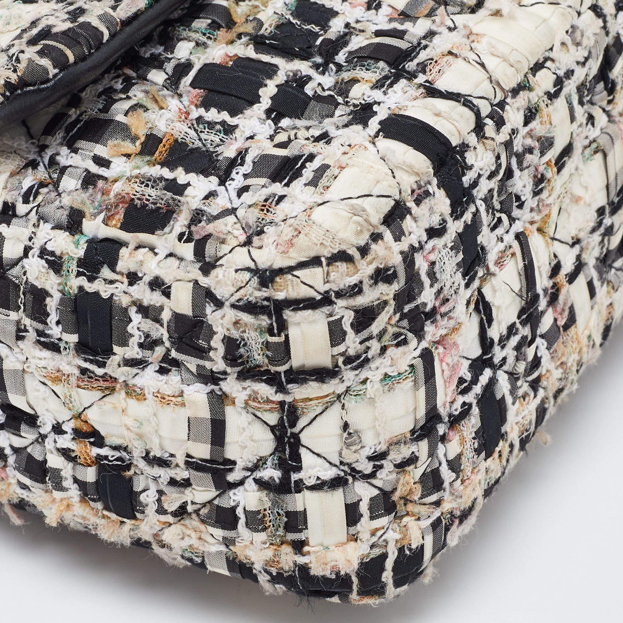 Chanel Multicolor Tweed New Mini Classic Single Flap Bag In Good Condition For Sale In Dubai, Al Qouz 2