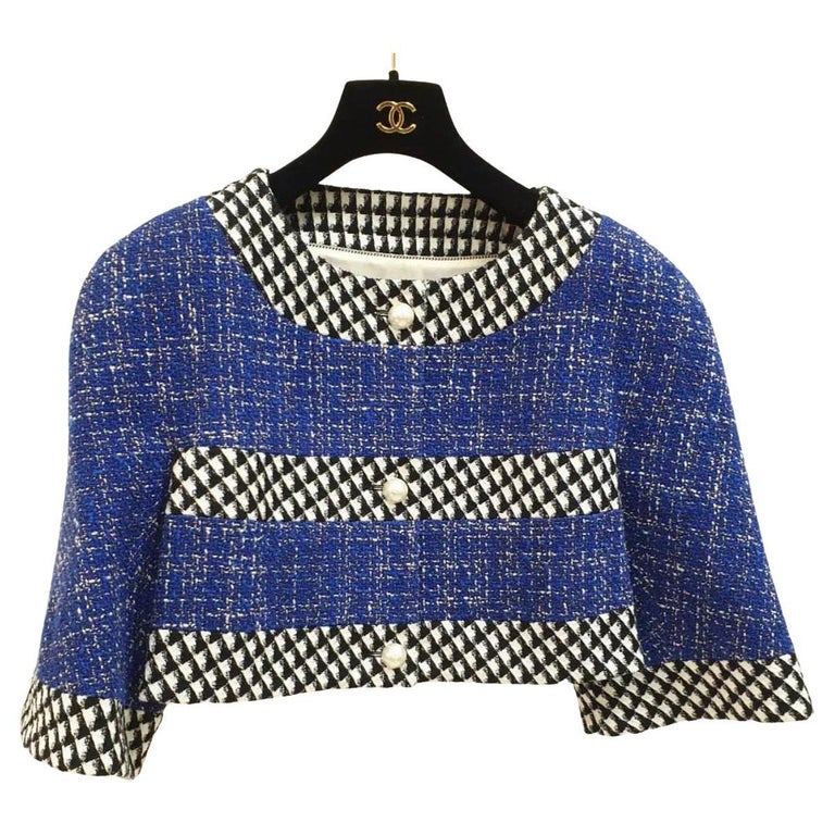 Cropped Chanel Jacket - 58 For Sale on 1stDibs