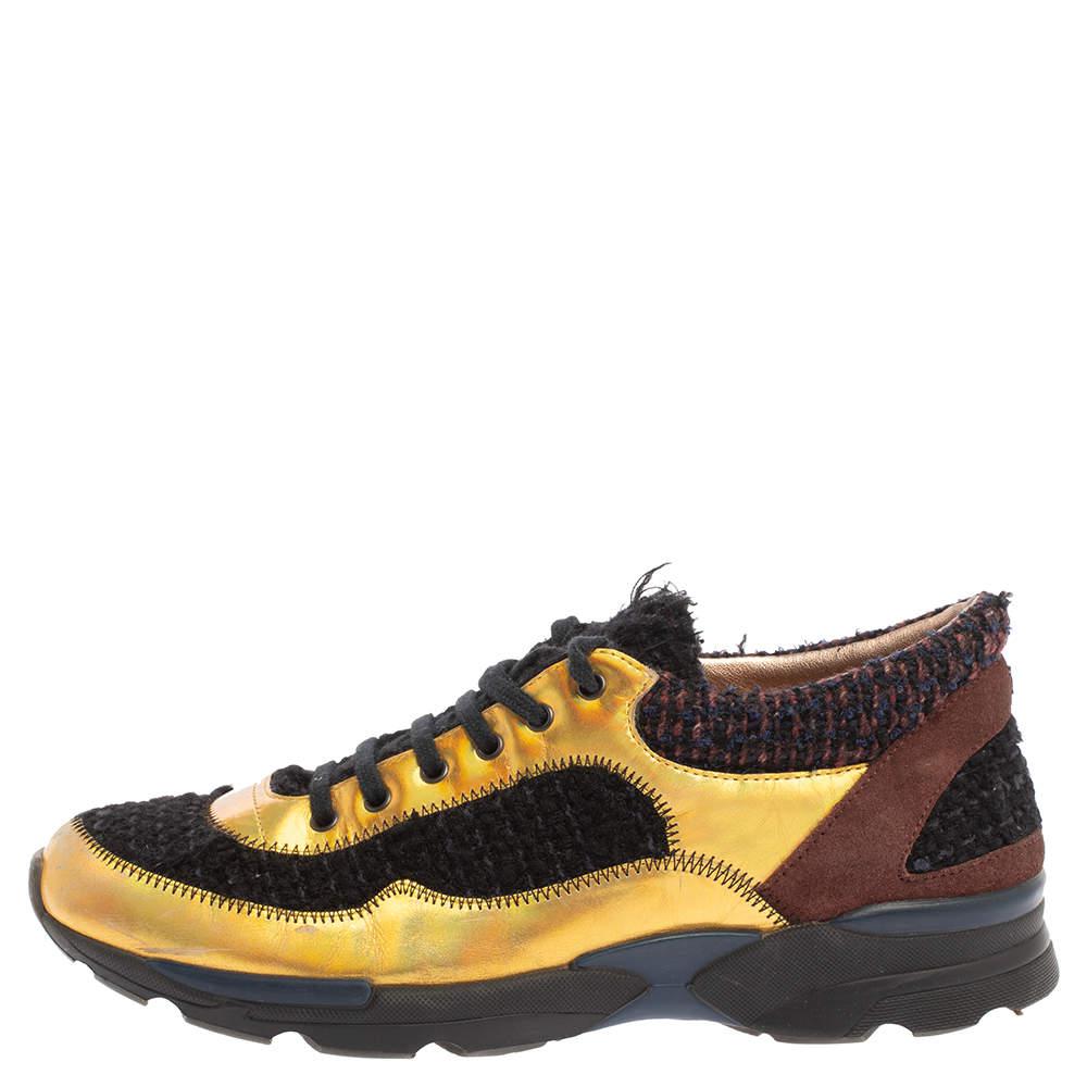 These sneakers from Chanel are amazingly stylish! The exterior of the sneakers flaunts a mix of materials like tweed, suede and metallic leather and multicolored hues while featuring a sturdy silhouette and CC logo on the counters. They come