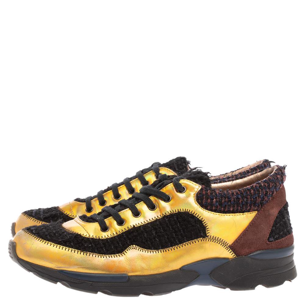 Chanel Multicolor Tweed, Suede and Metallic Leather Lace Up Sneakers Size 38 In Good Condition In Dubai, Al Qouz 2