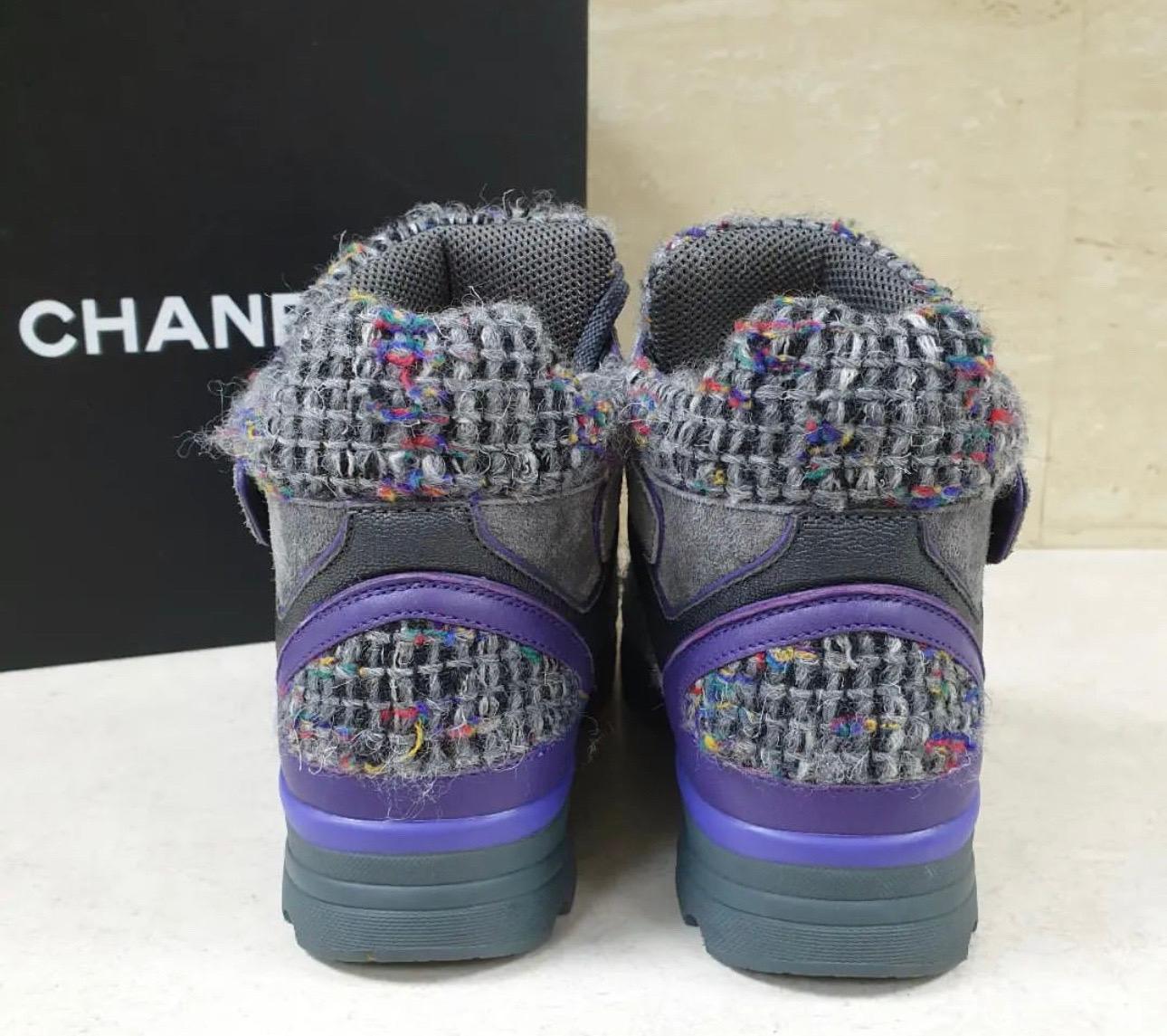 Chanel Multicolor Tweed Suede Hi Top Sneakers Size  In Good Condition In Krakow, PL