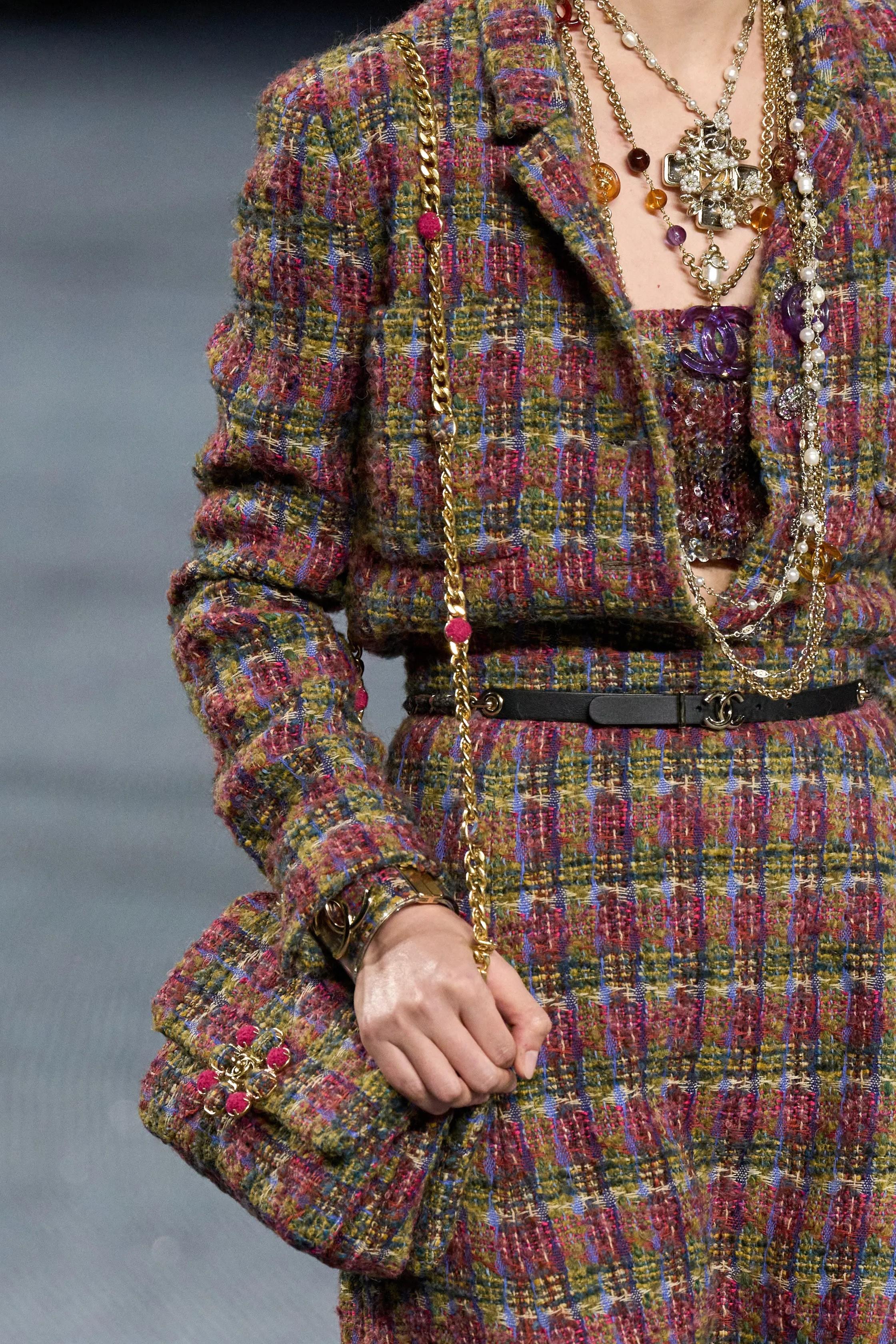 CHANEL jupe MAXI en laine mélangée multicolore 2022 22K TWEED 40 M en vente 4
