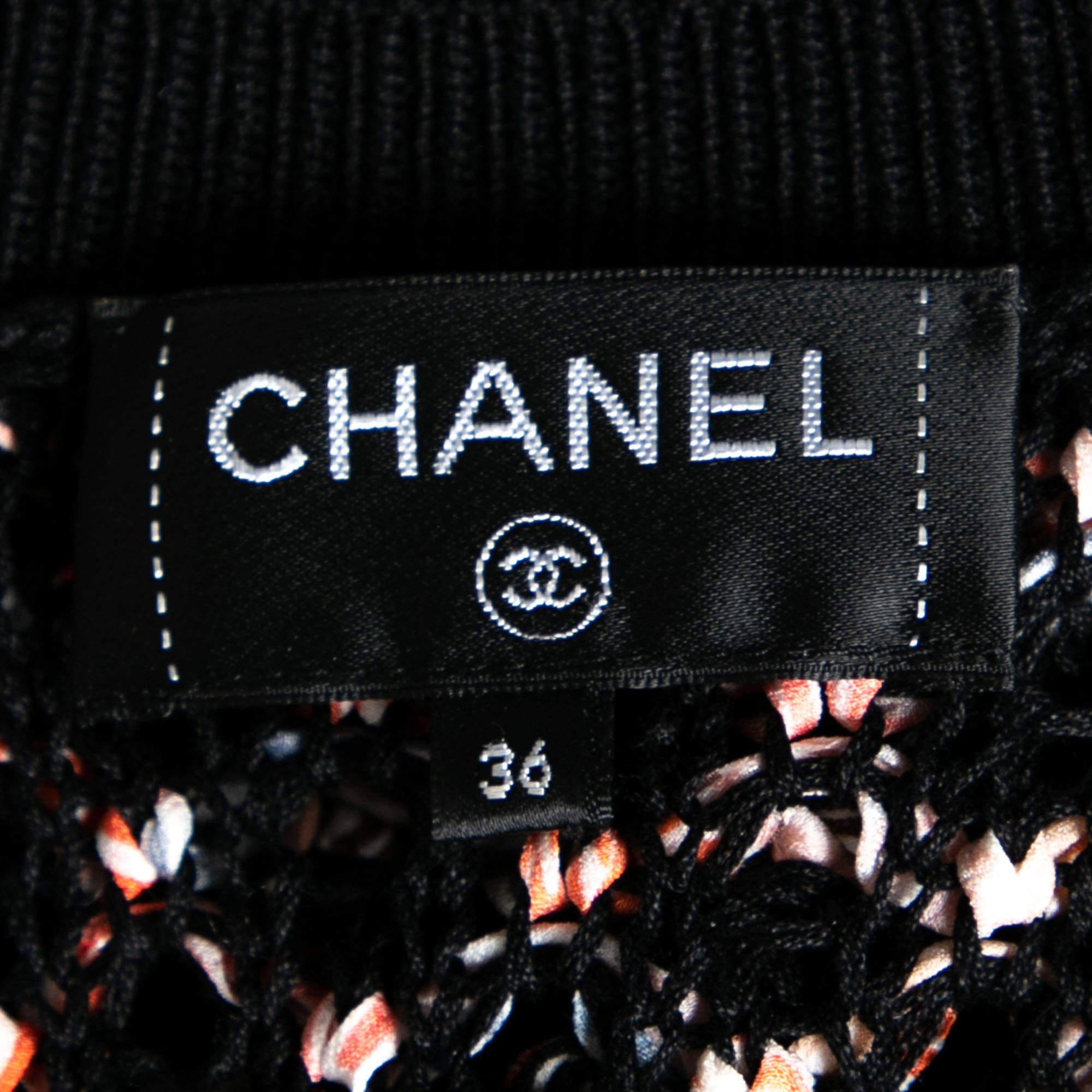 Robe Chanel en maille ouverte en coton et soie multicolore S Excellent état - En vente à Dubai, Al Qouz 2