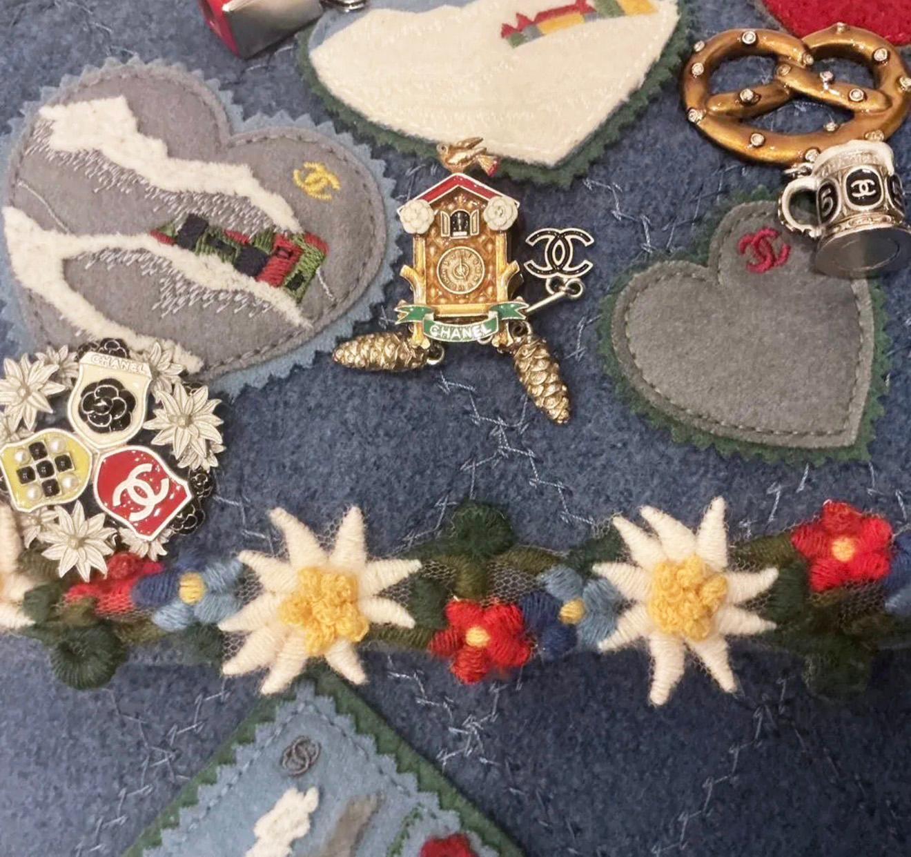 CHANEL Museum Grade Paris / Salzburg Österreichische Charme Tasche im Angebot 2