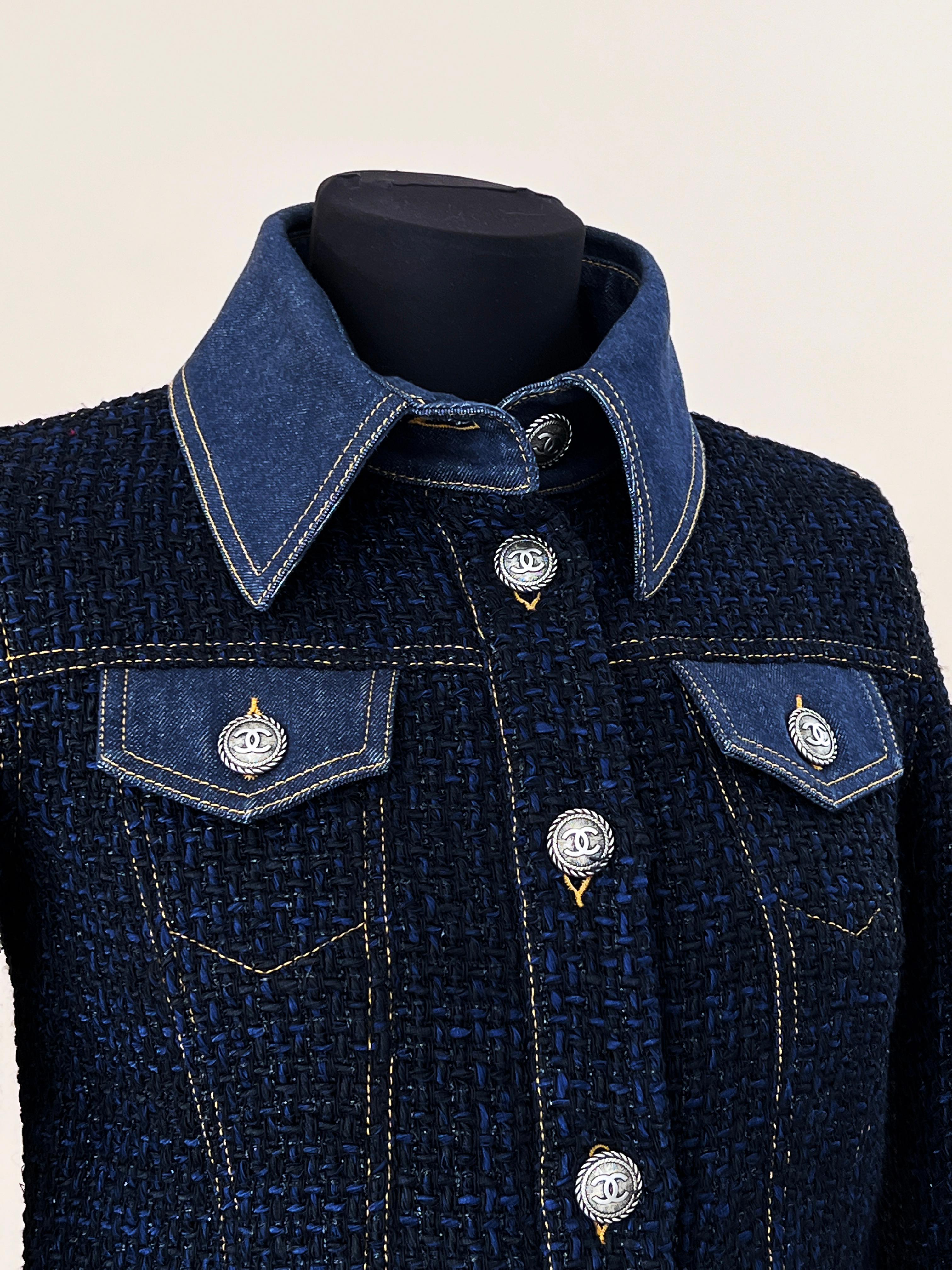 Chanel Must Have Ad Campaigner Lesage Tweed Jacket en vente 6