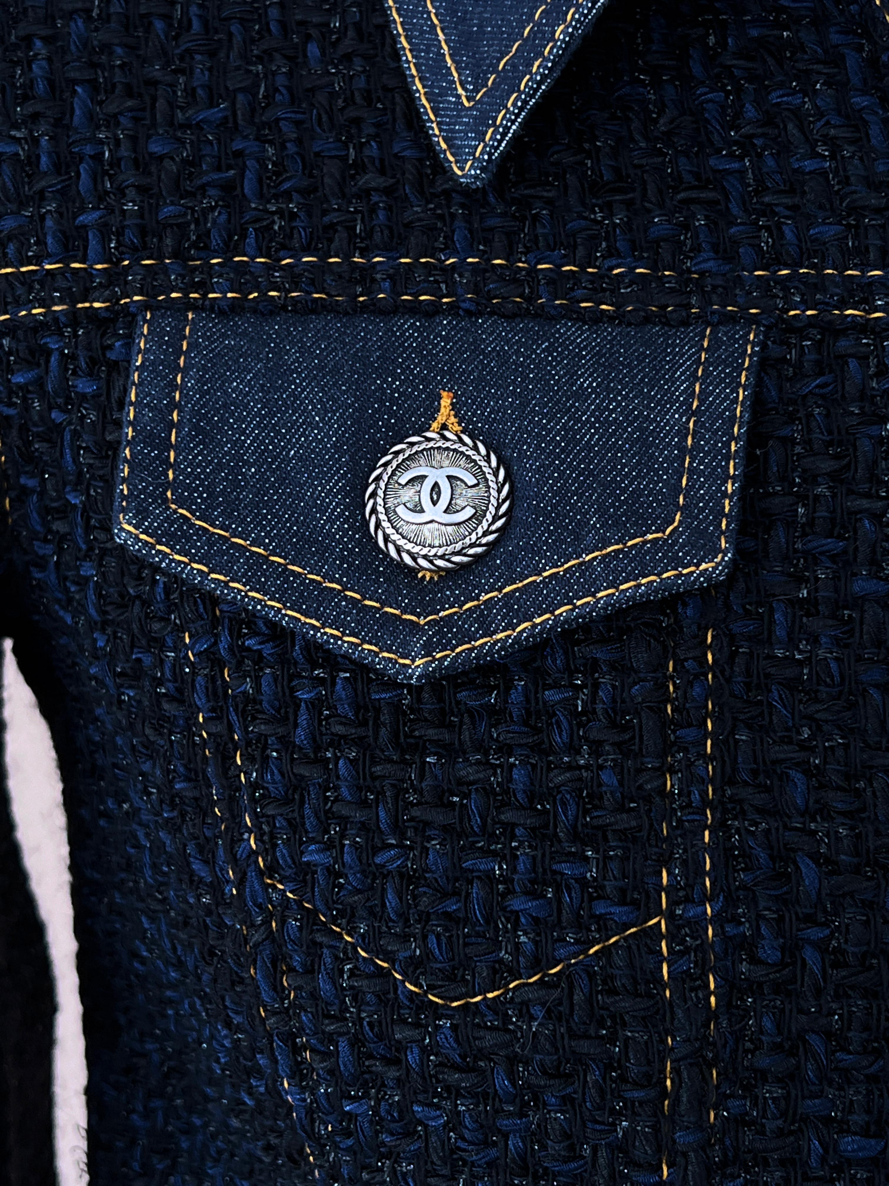 Chanel Must Have Ad Campaigner Lesage Tweed Jacket en vente 9