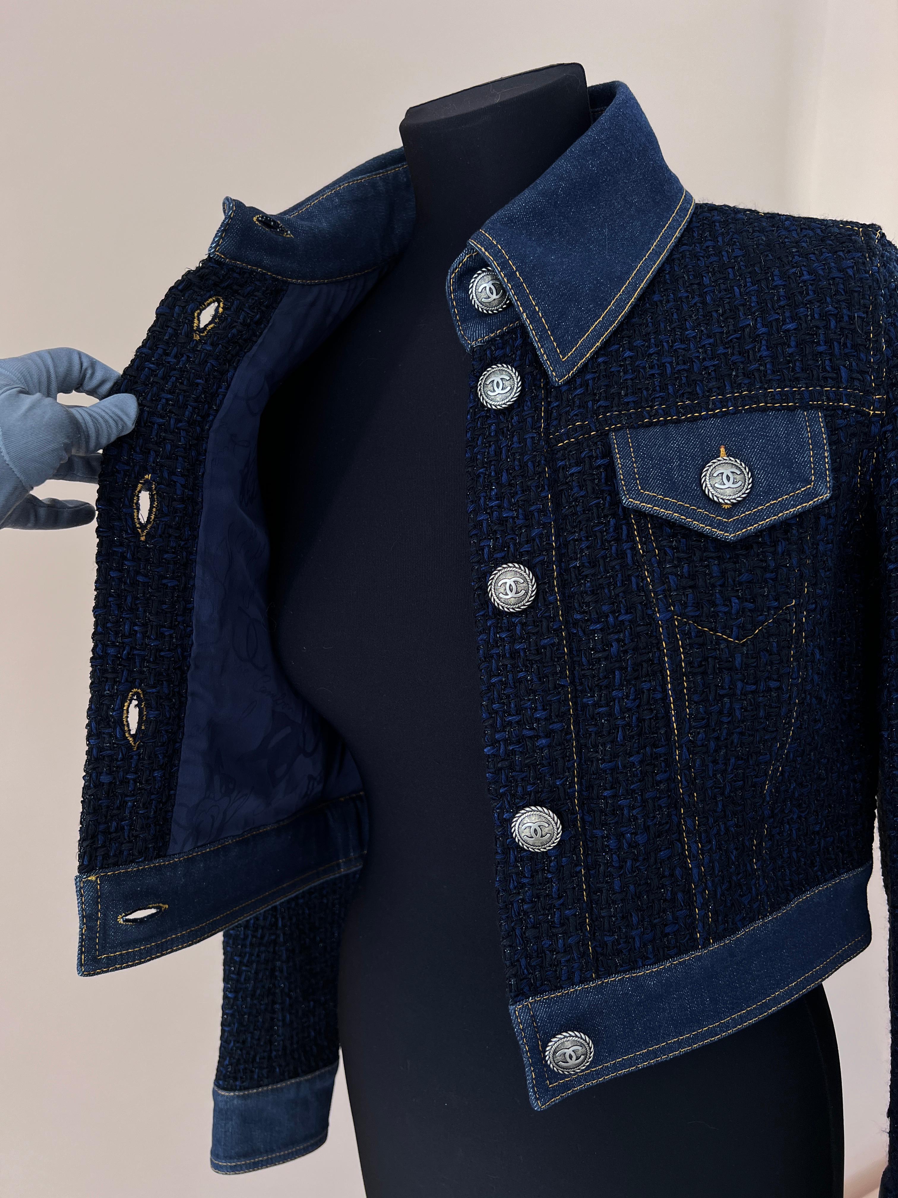 Chanel Must Have Ad Campaigner Lesage Tweed Jacket en vente 15