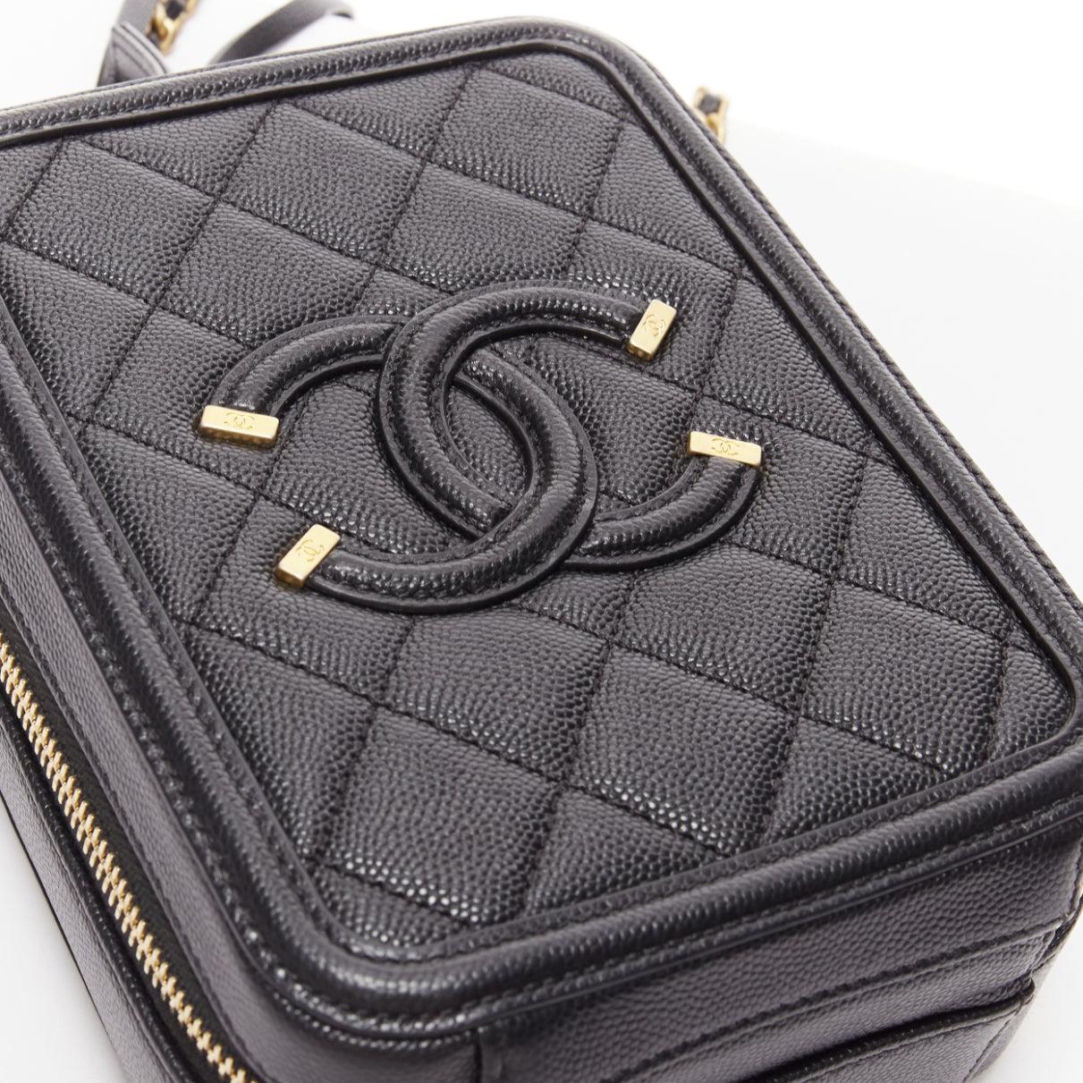 CHANEL N/S Vanity Vertical black filigree gold CC logo small crossbody bag For Sale 3