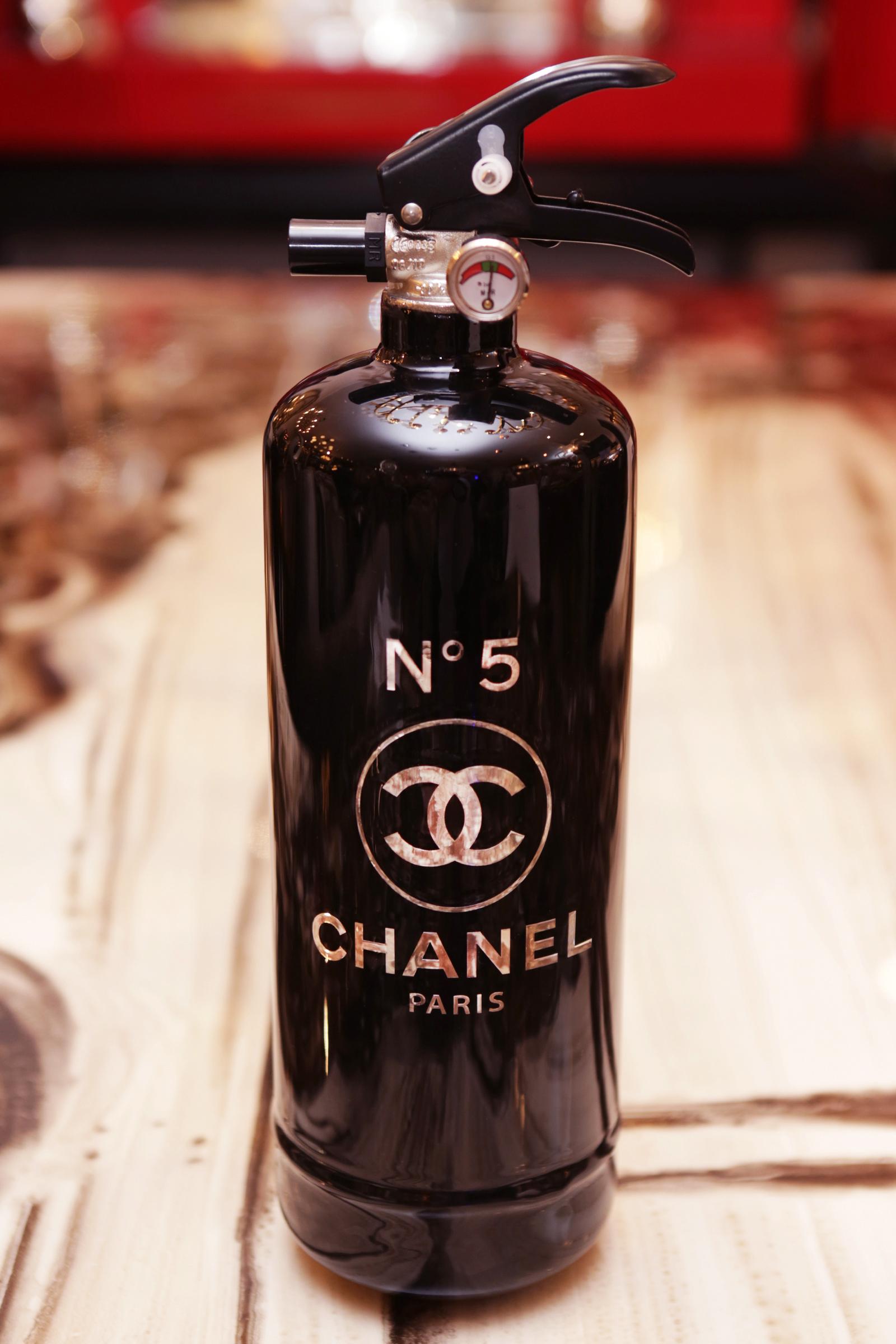 Dutch Chanel N°5 Extinguisher