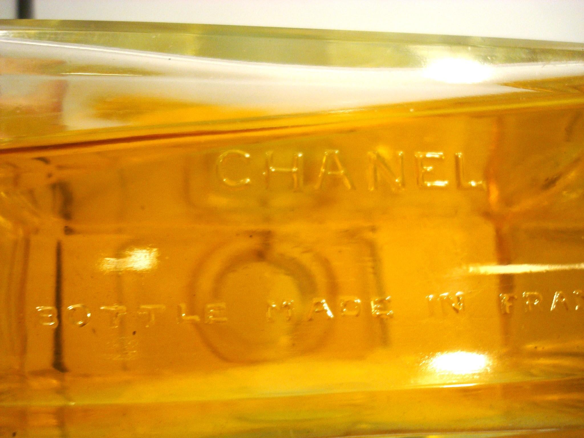 Chanel N5 Huge Store Display Perfume Bottle Advertising, France, 20th Century For Sale 1